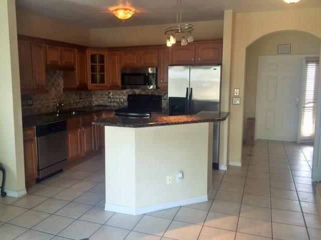 Pod 14 At Monarch Lakes 1 - Residential Lease