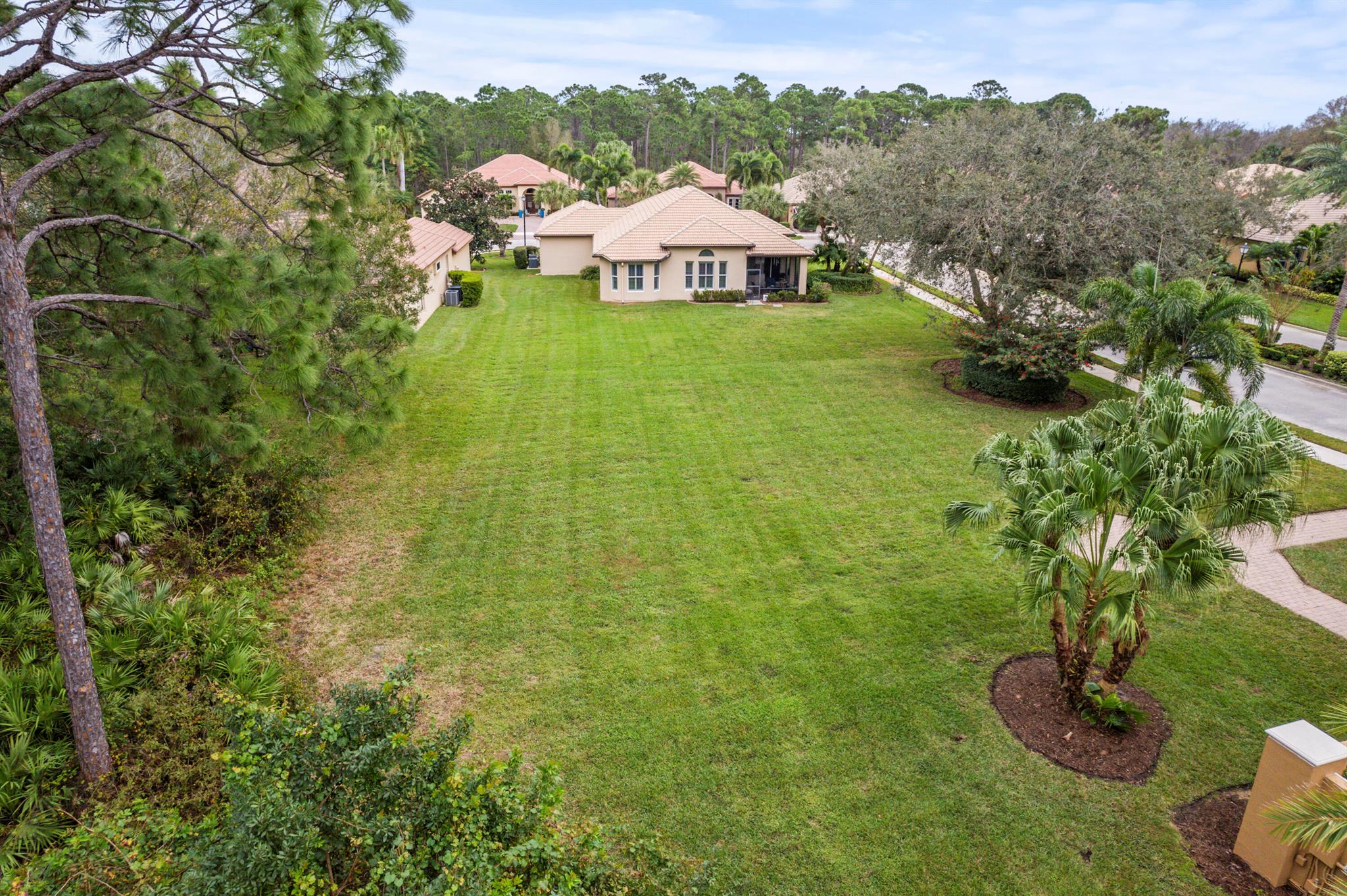 801 SW Classico Court, Port St Lucie, FL, 34986/$499,000 4 801 SW Classico Court