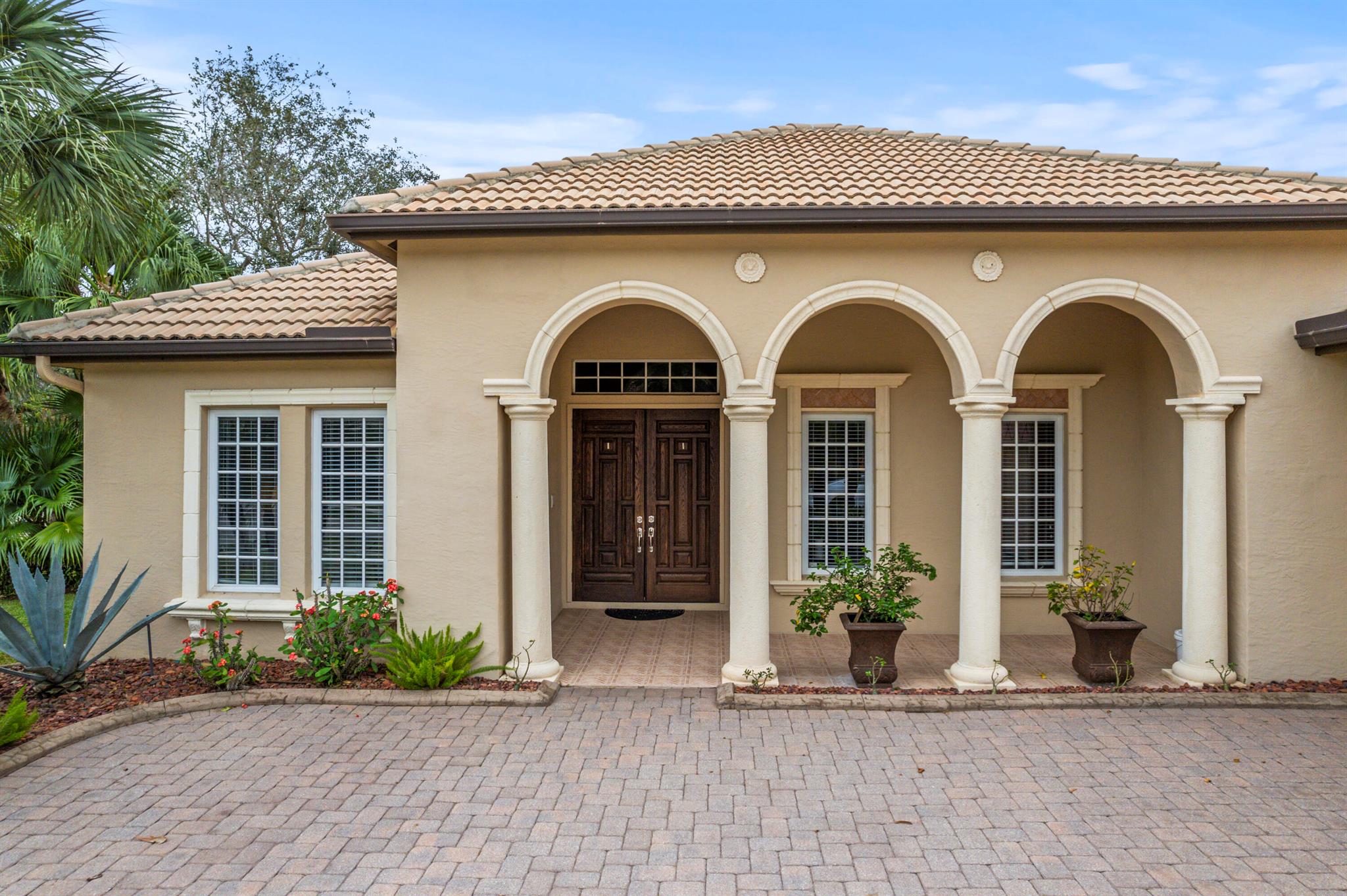 801 SW Classico Court, Port St Lucie, FL, 34986/$499,000 2 801 SW Classico Court