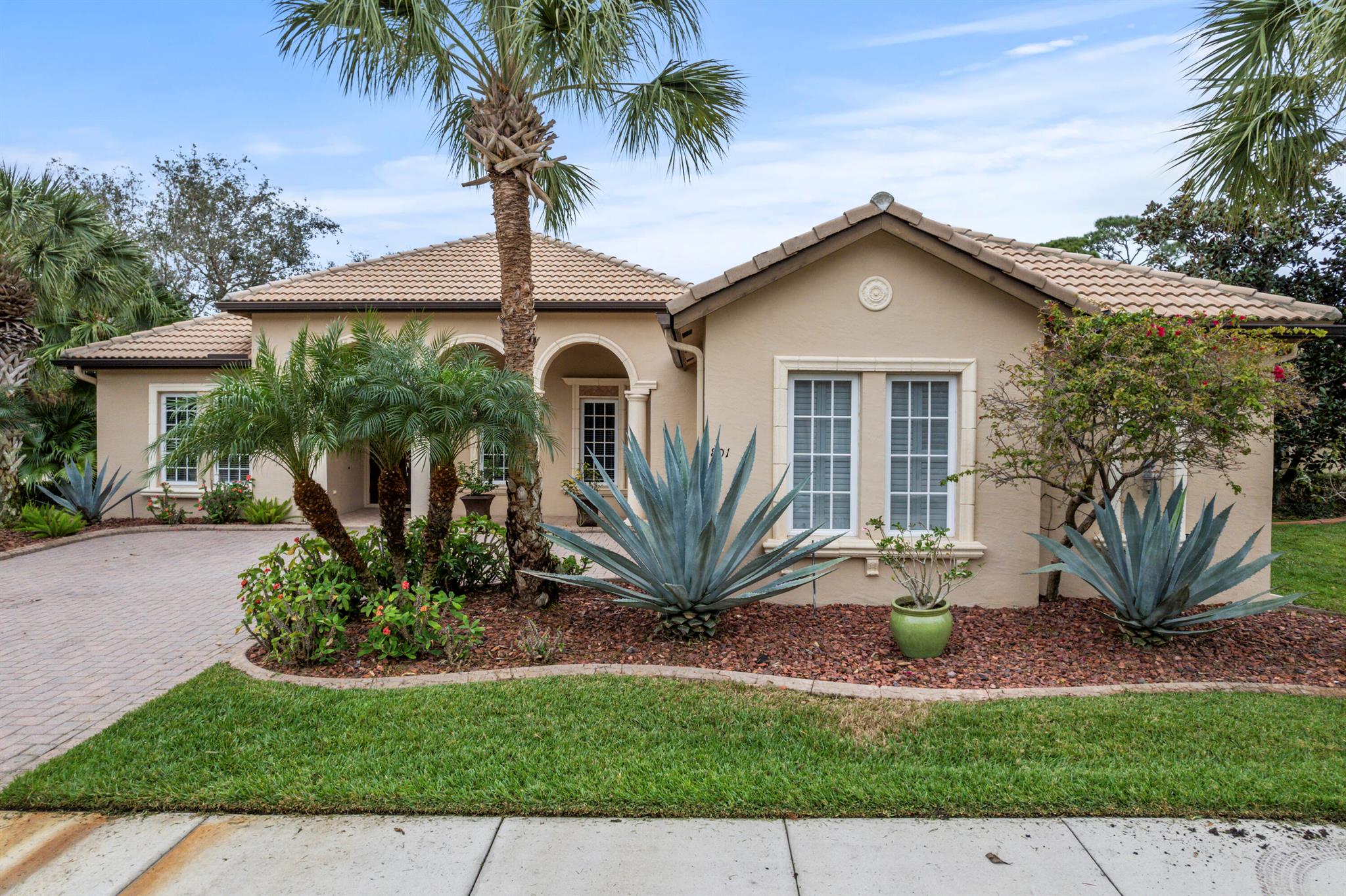 801 SW Classico Court, Port St Lucie, FL, 34986/$499,000 1 801 SW Classico Court