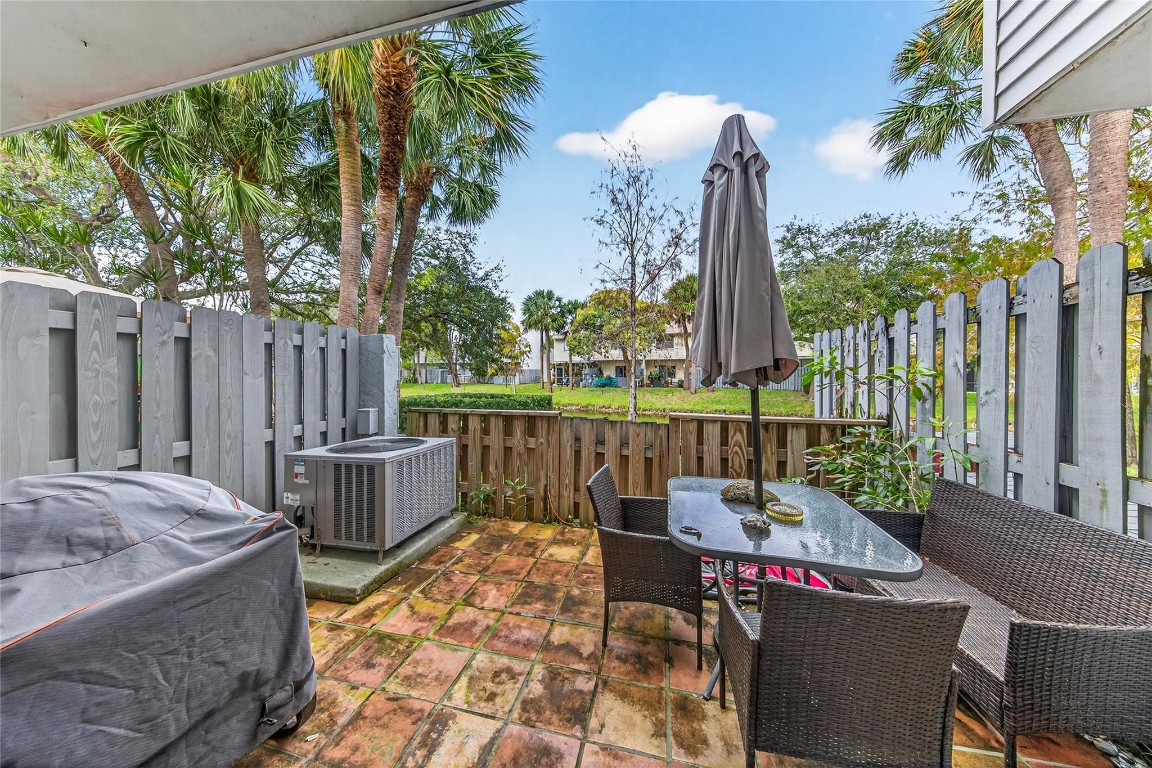 Lakebridge Townhomes - Residential