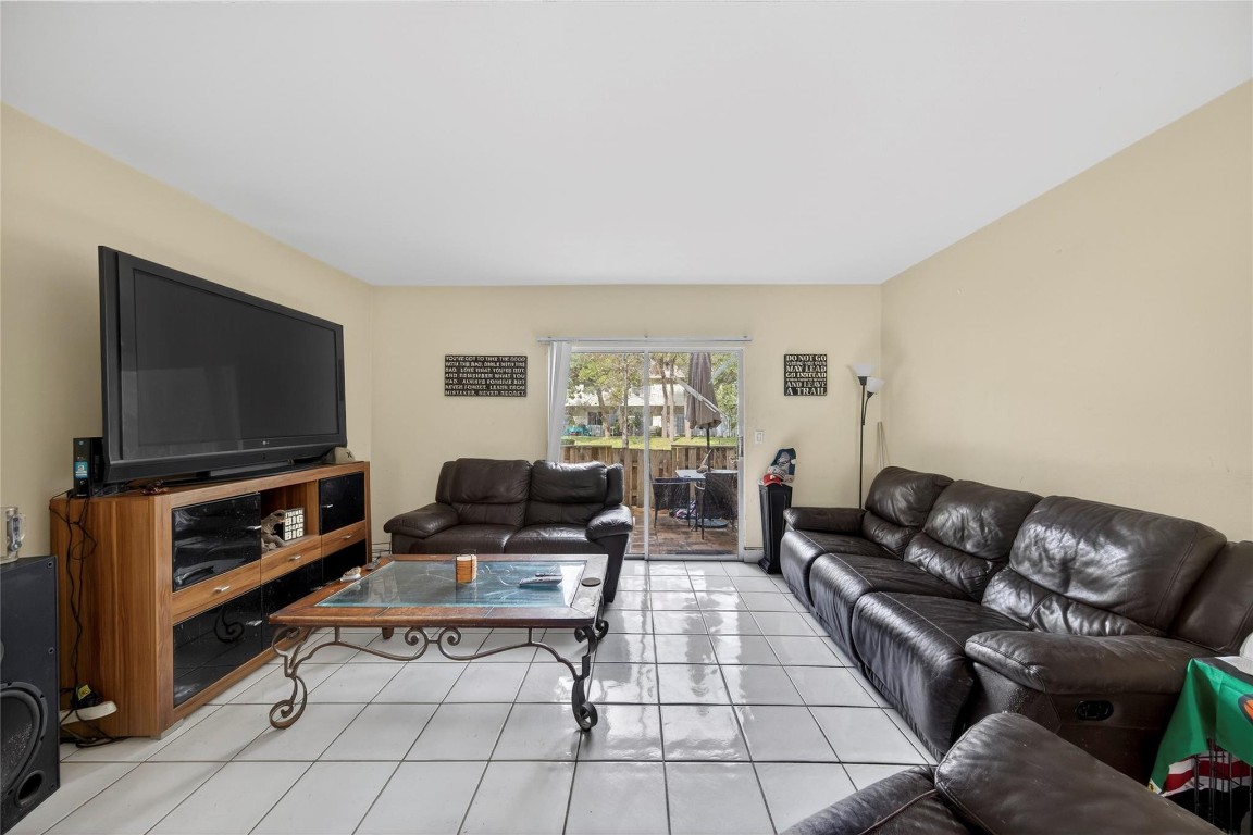 Lakebridge Townhomes - Residential