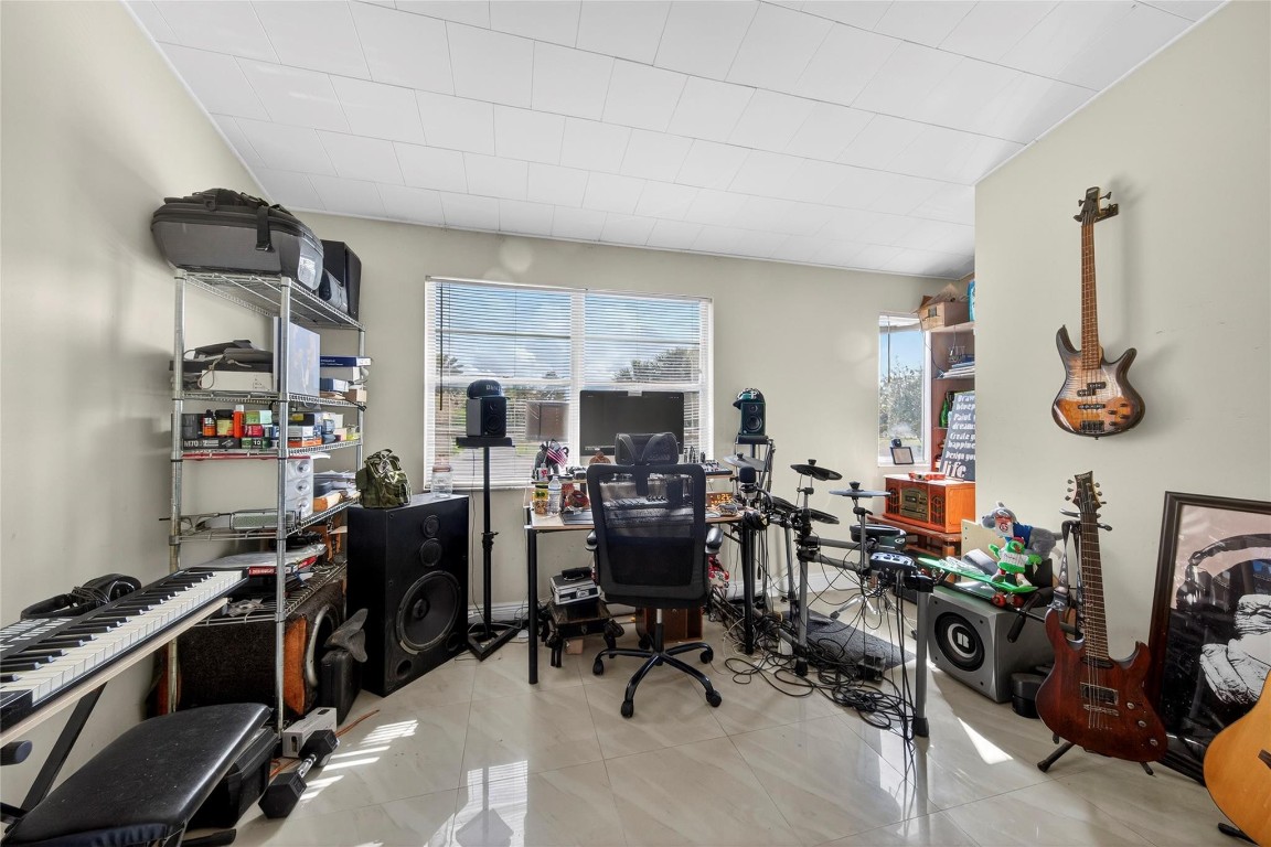 Lakebridge Townhomes - Residential