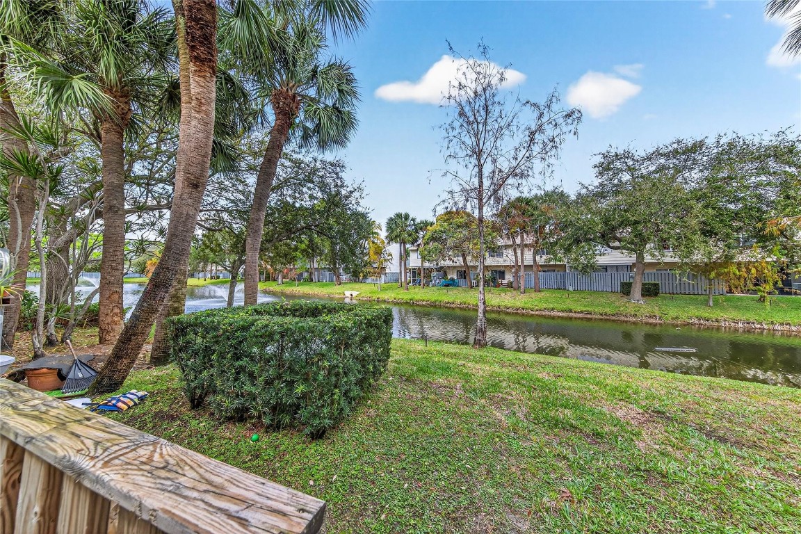 Lakebridge Townhomes - Residential