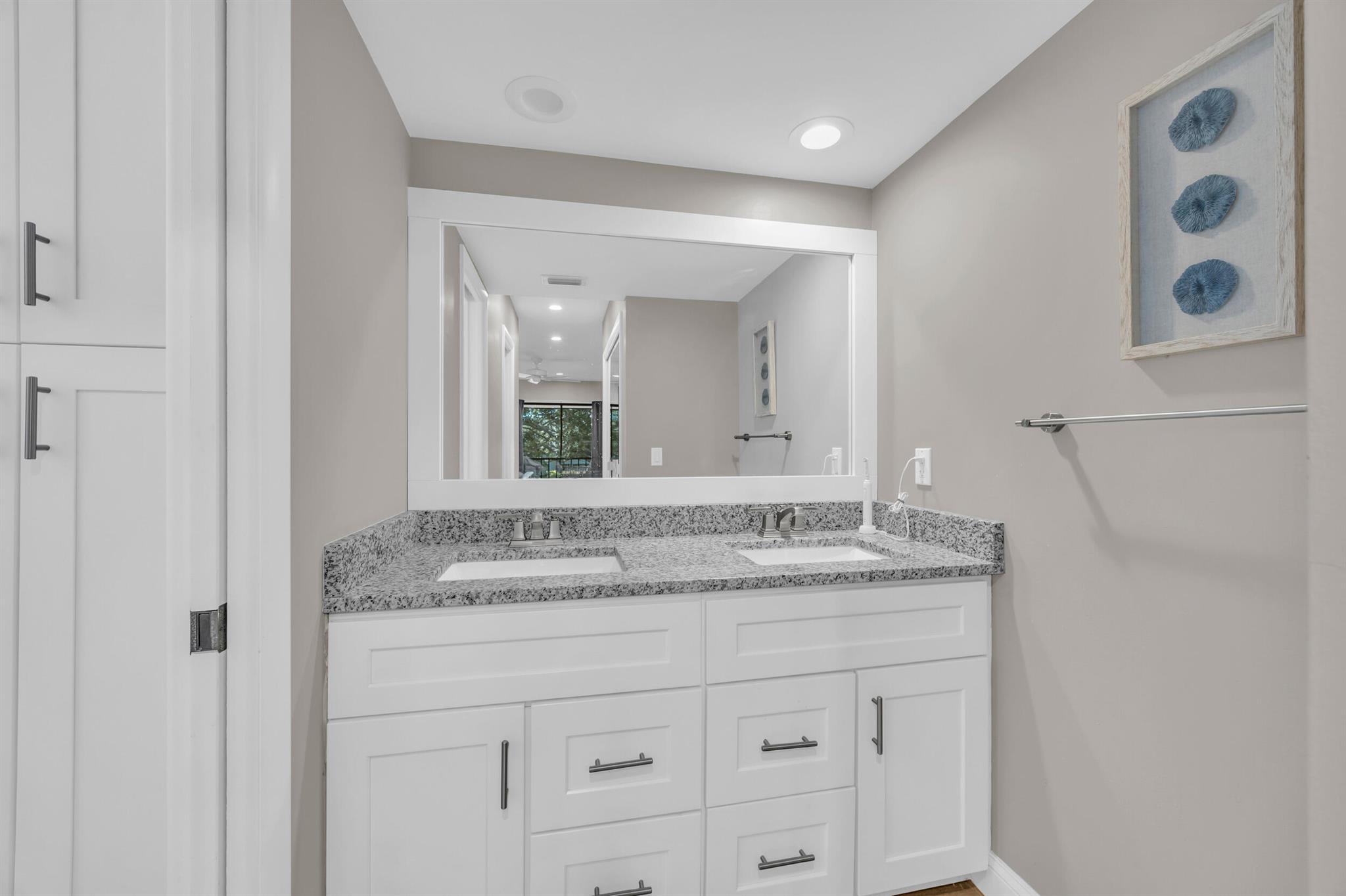 TURTLE CREEK APARTMENT BU - Residential