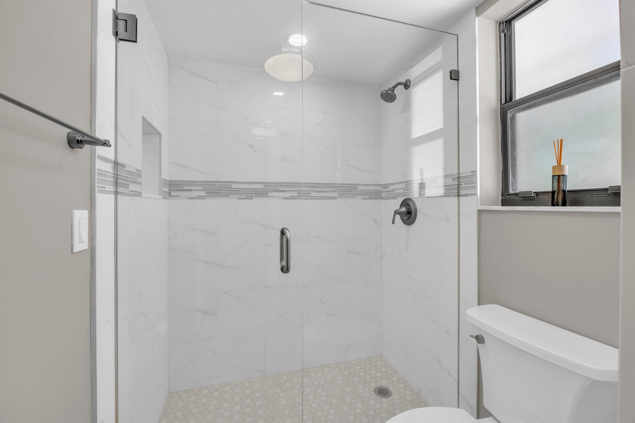 TURTLE CREEK APARTMENT BU - Residential