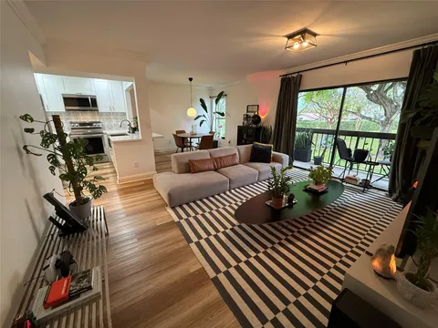 13240 SW 88th Ln Unit 208E, Miami, FL MLS: F10491737