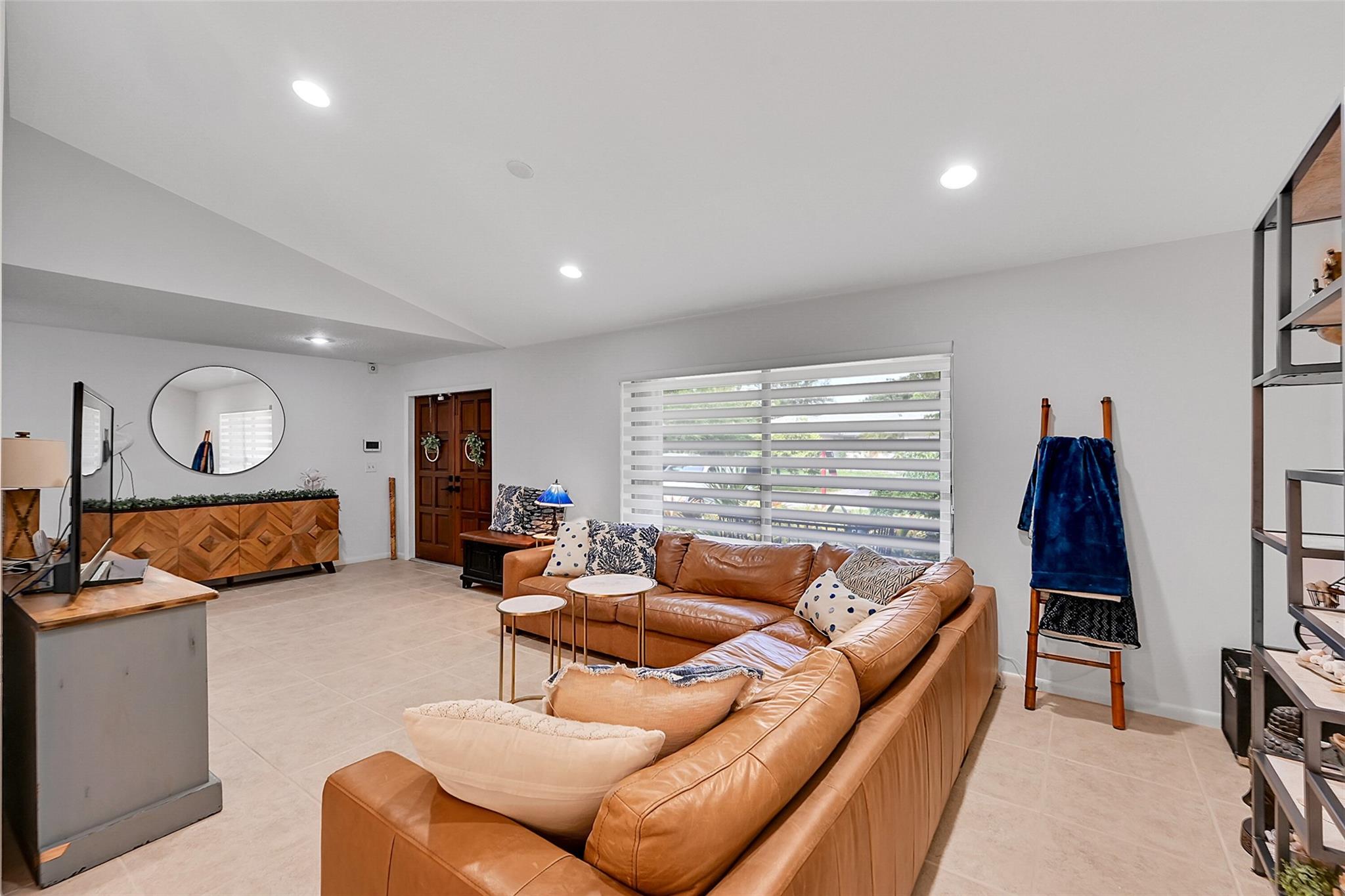 CYPRESS RUN - Residential