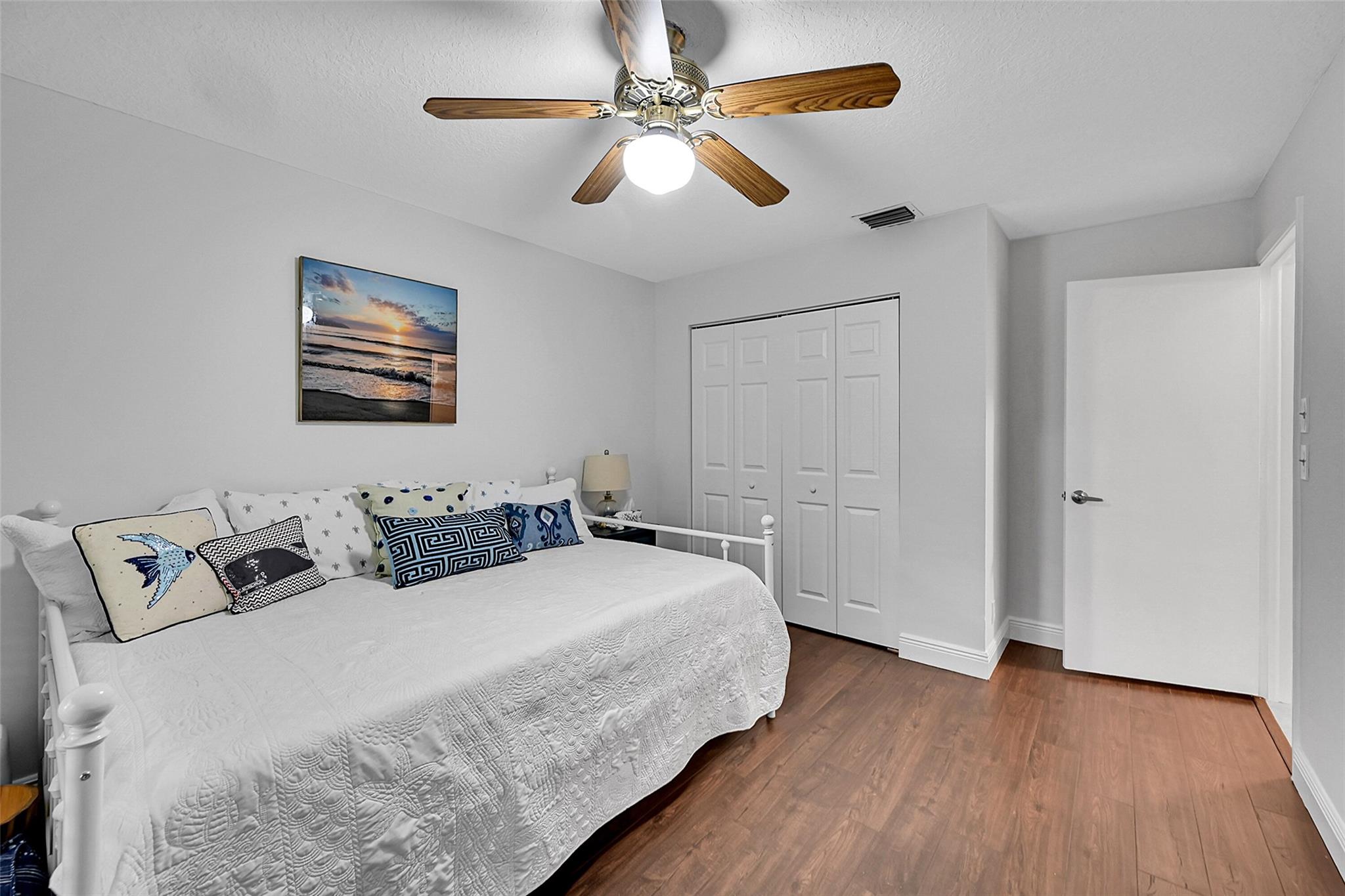 CYPRESS RUN - Residential