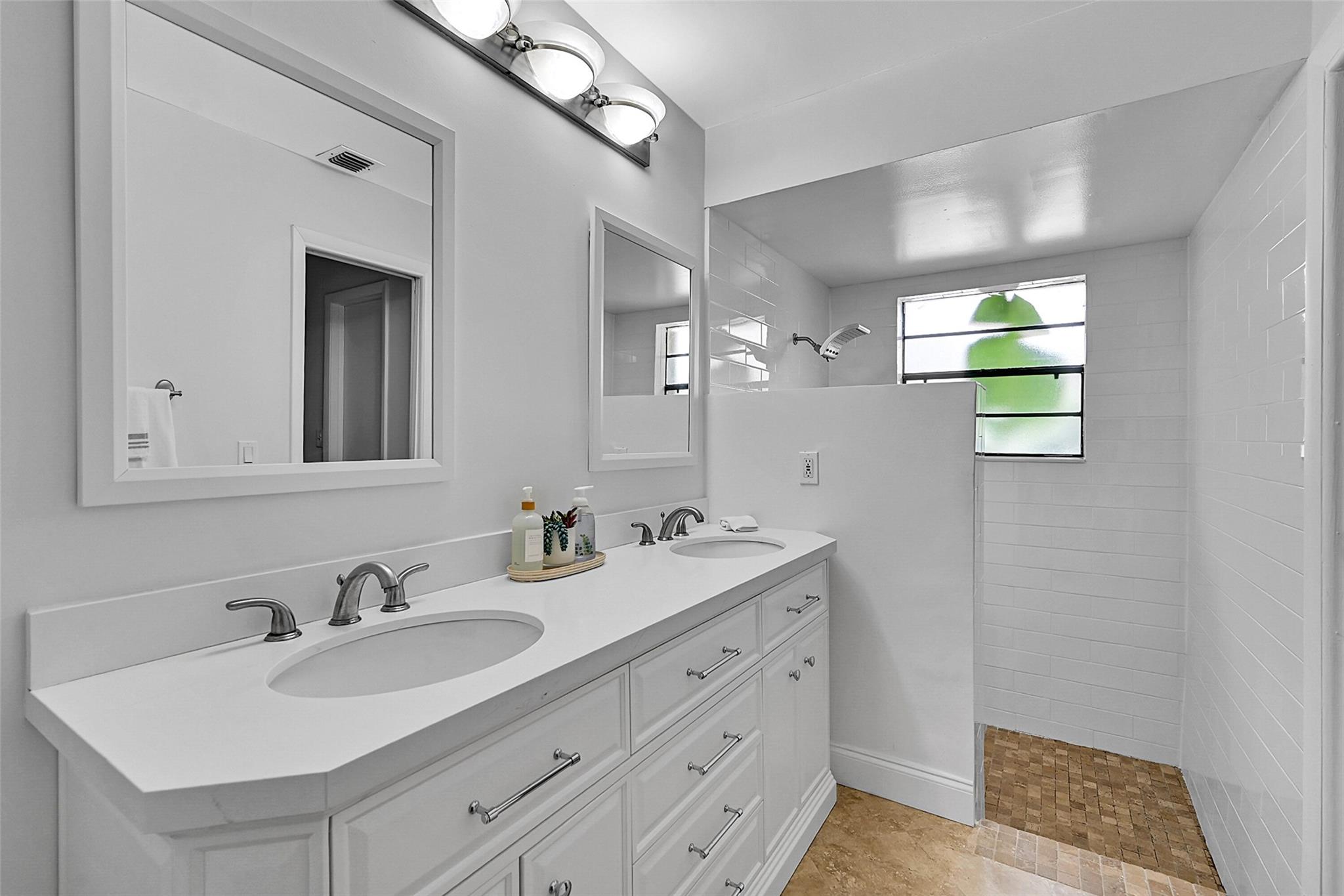 CYPRESS RUN - Residential