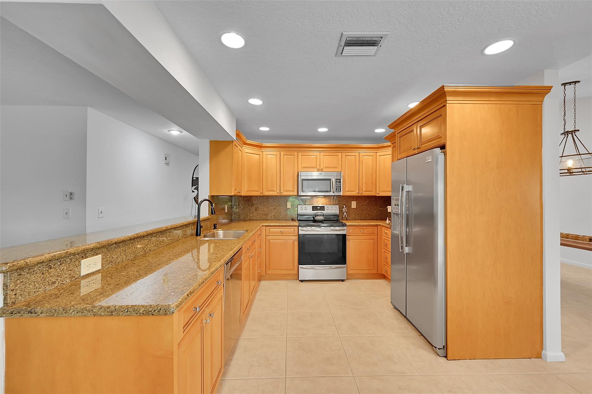 CYPRESS RUN - Residential