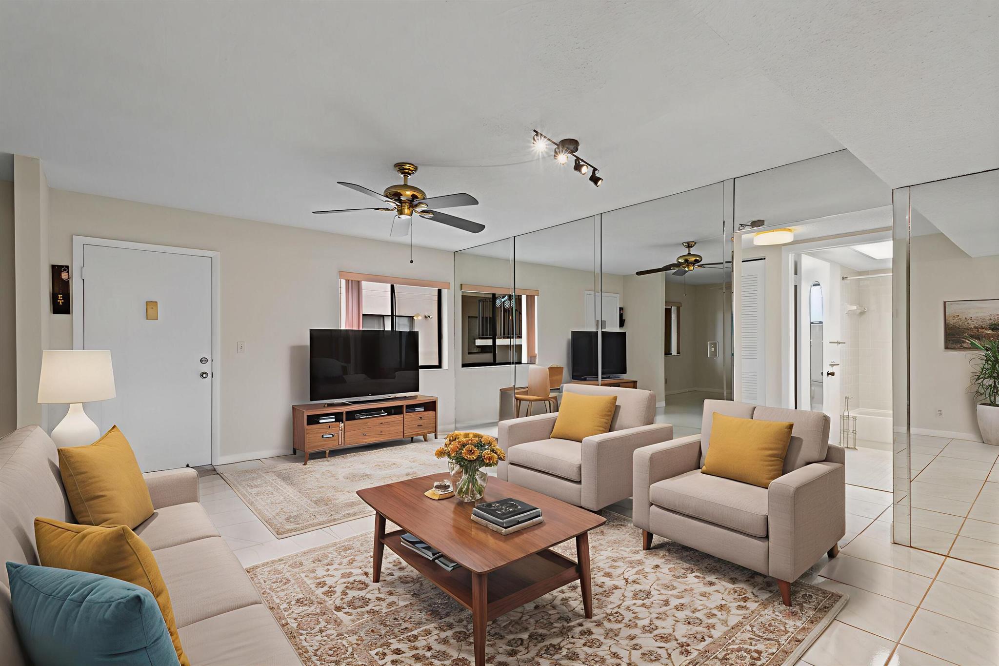 BANYAN CONDO - Residential