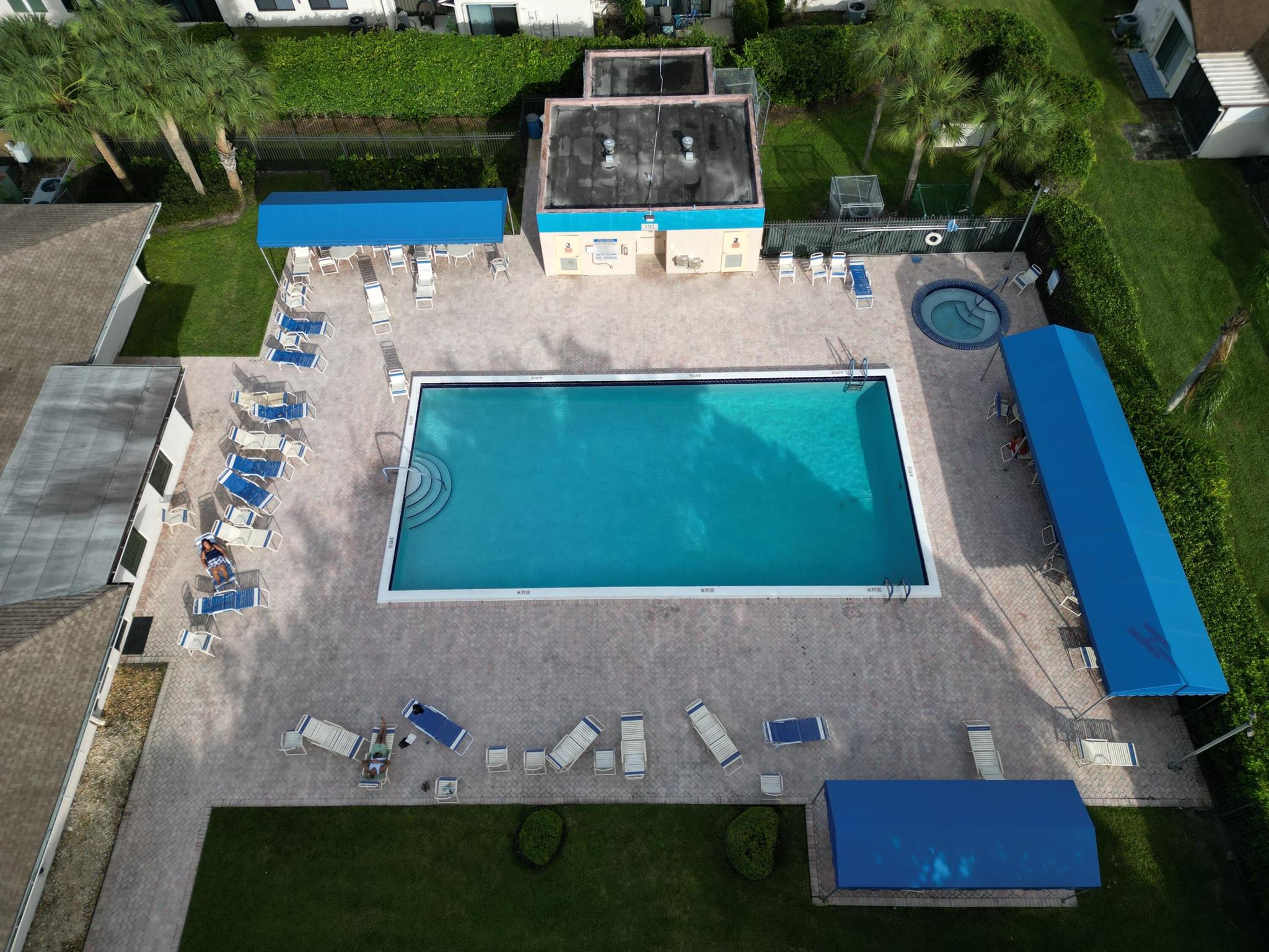 BANYAN CONDO - Residential
