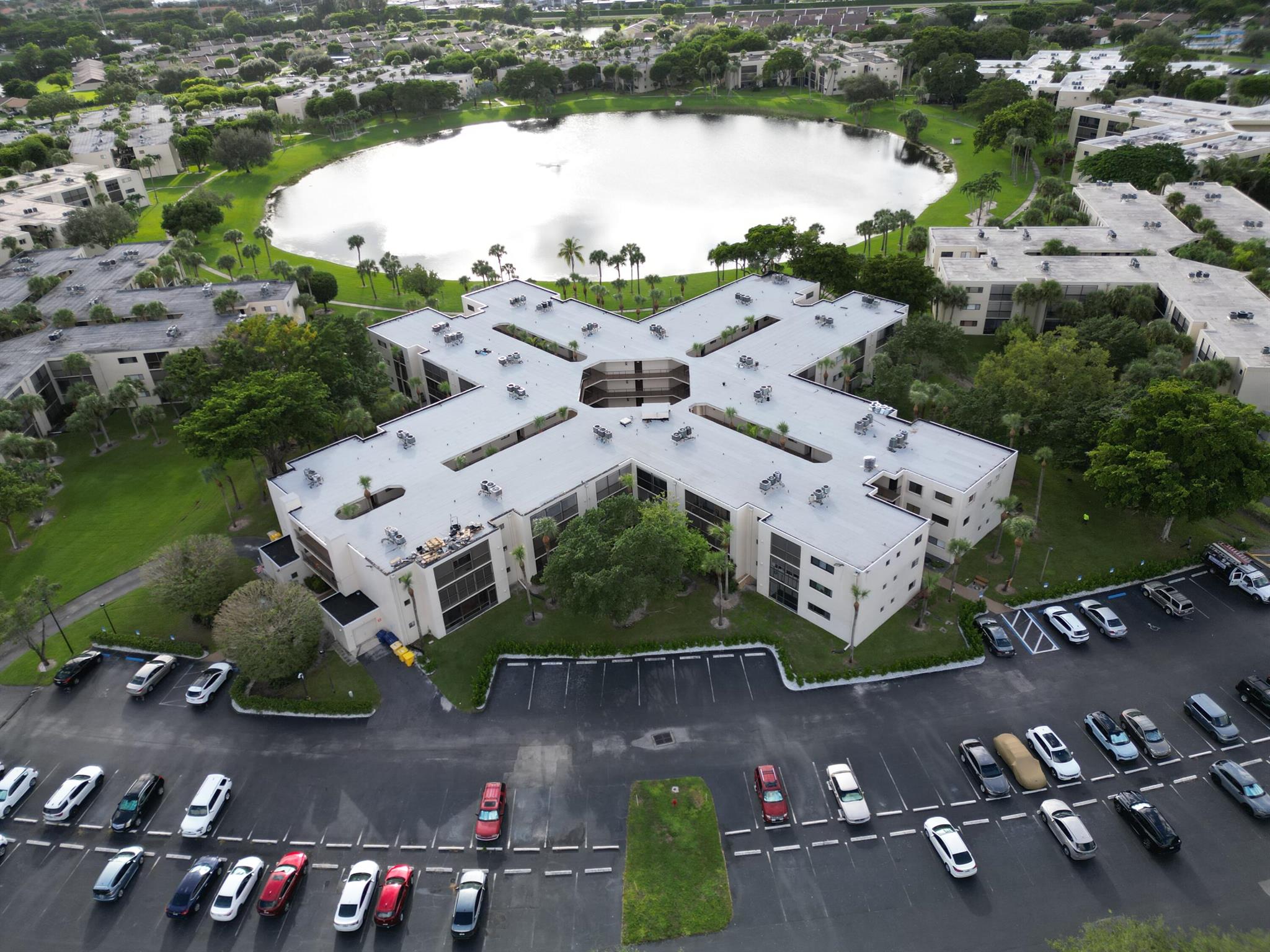 BANYAN CONDO - Residential