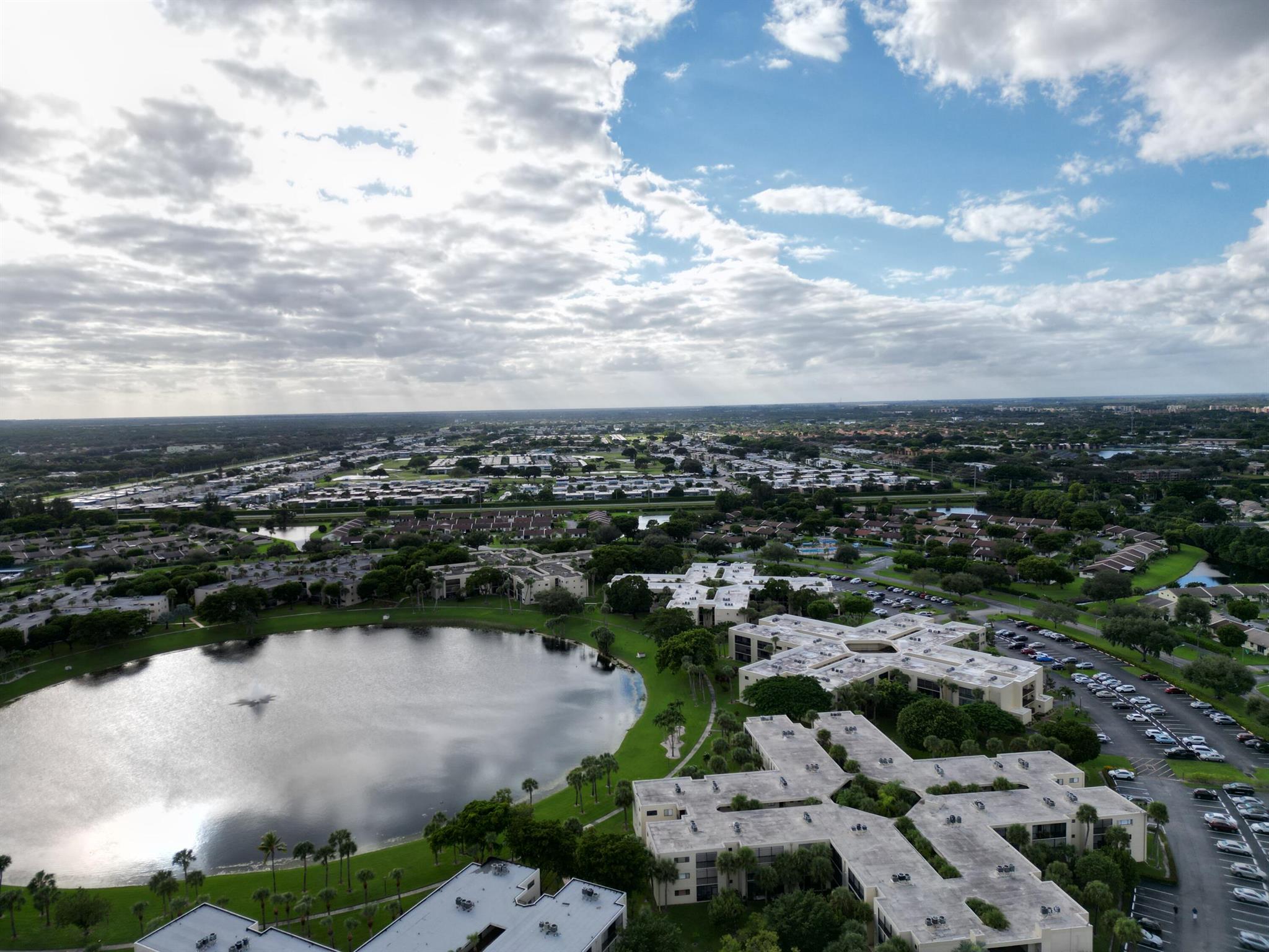 BANYAN CONDO - Residential