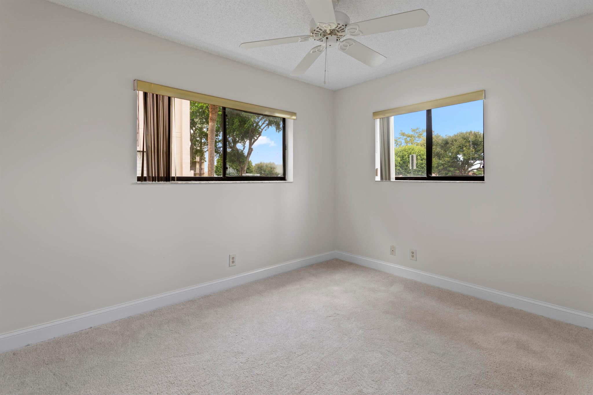 BANYAN CONDO - Residential