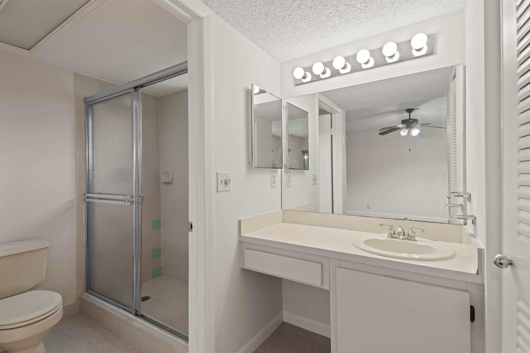 BANYAN CONDO - Residential