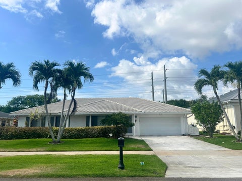 Photo of 4808 Brandywine Drive, Boca Raton, FL 33487 (MLS # B26035706)