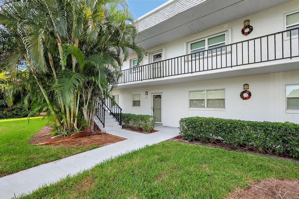 Photo of 1176 Bayshore Drive #102, Fort Pierce, FL 34949 (MLS # R10941577)