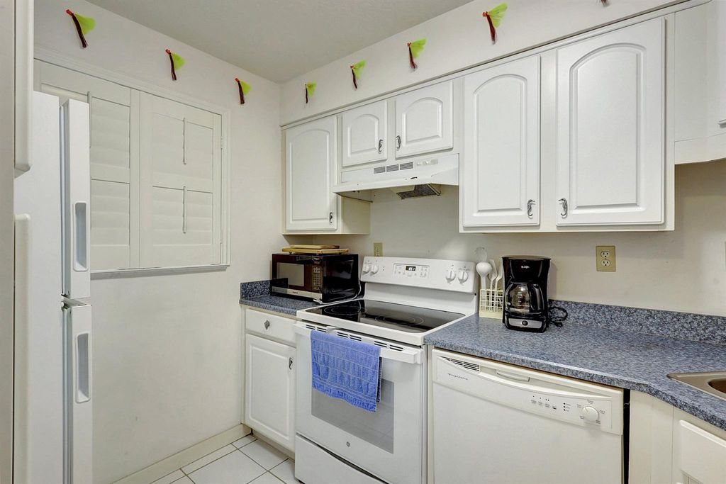 Photo of 1176 Bayshore Drive #102, Fort Pierce, FL 34949 (MLS # R10941577)