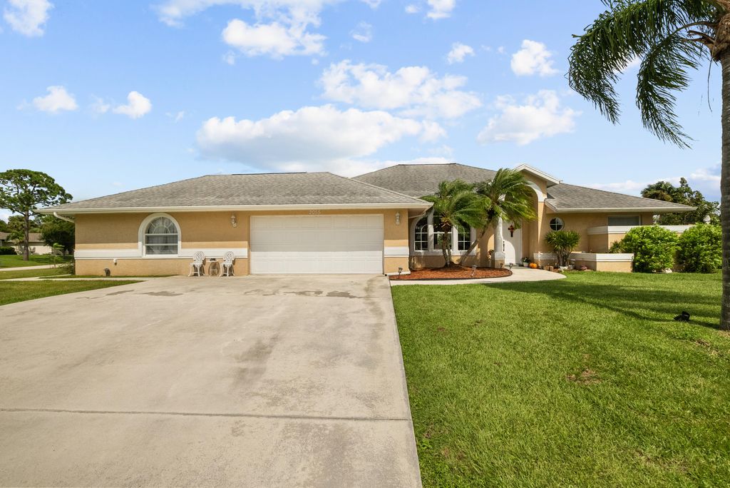 Photo of 2055 SW Aaron Lane, Port Saint Lucie, FL 34953 (MLS # R10925154)