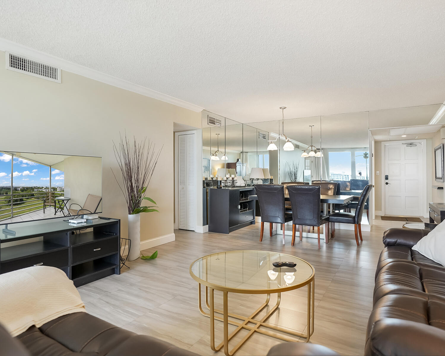 NO 20 PALM-AIRE COUNTRY CLUB - Residential