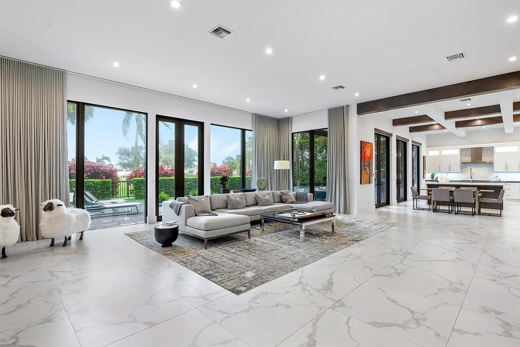 ROYAL PALM YACHT & COUNTR - Residential