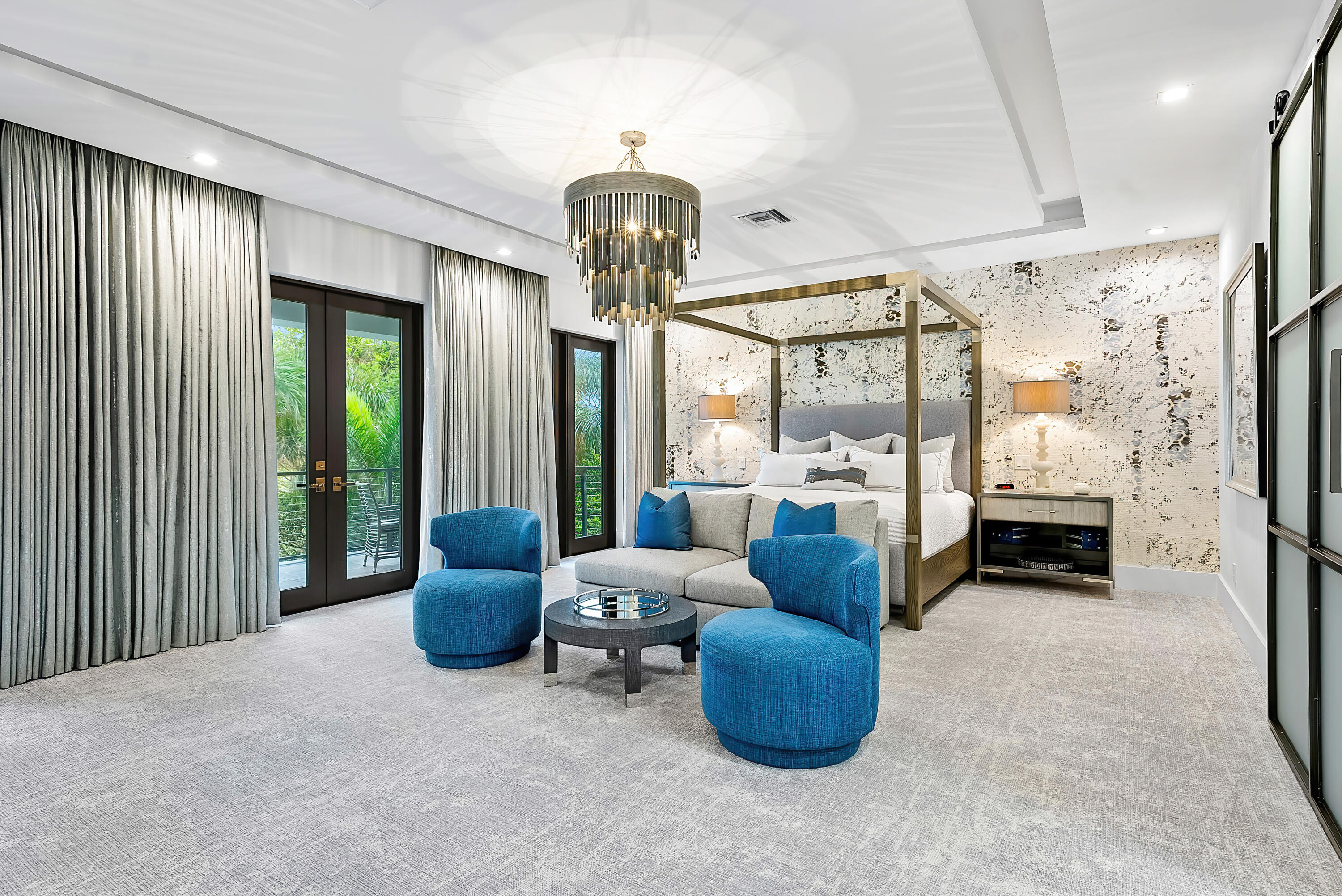 ROYAL PALM YACHT & COUNTRY CLUB - Residential