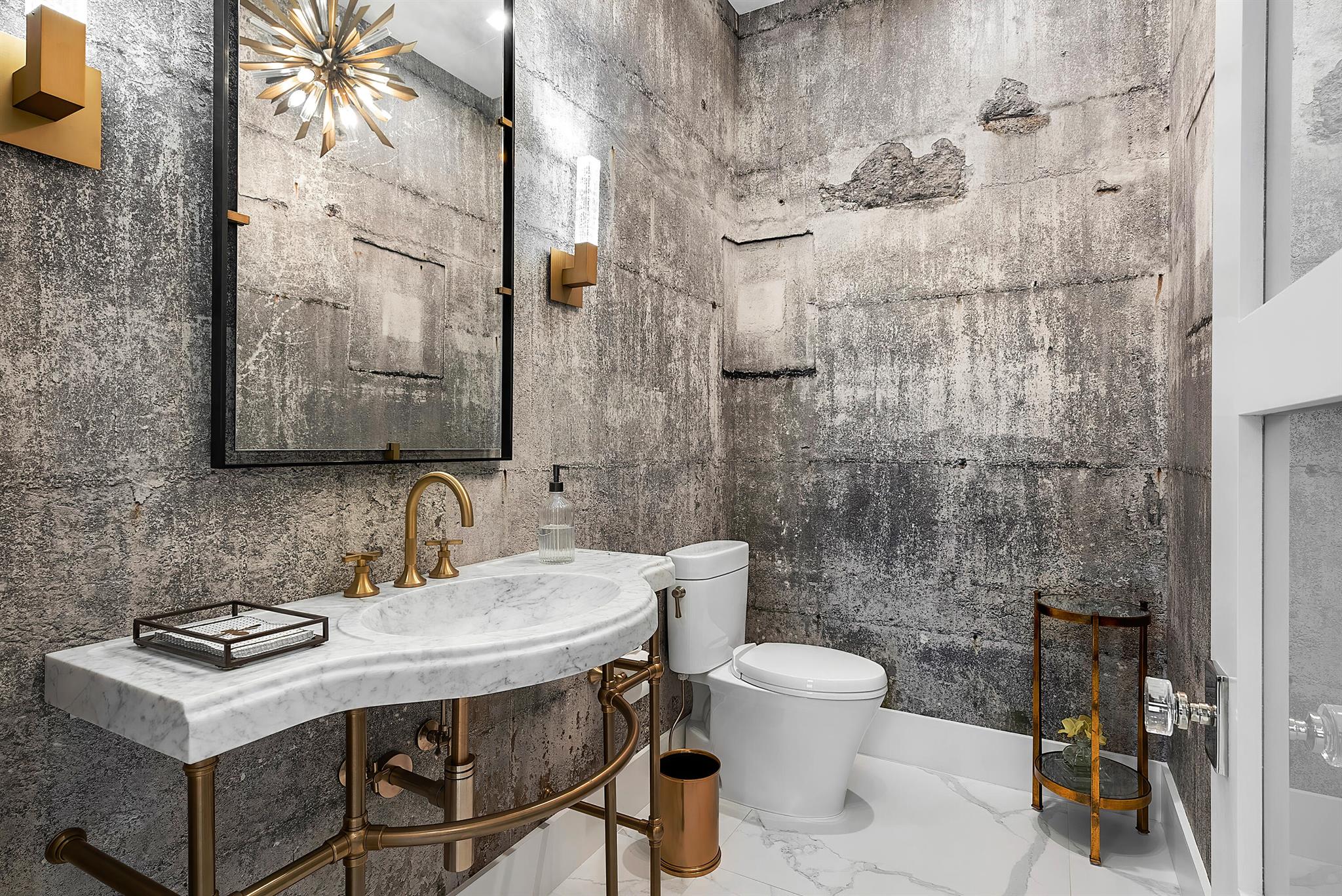 ROYAL PALM YACHT & COUNTR - Residential