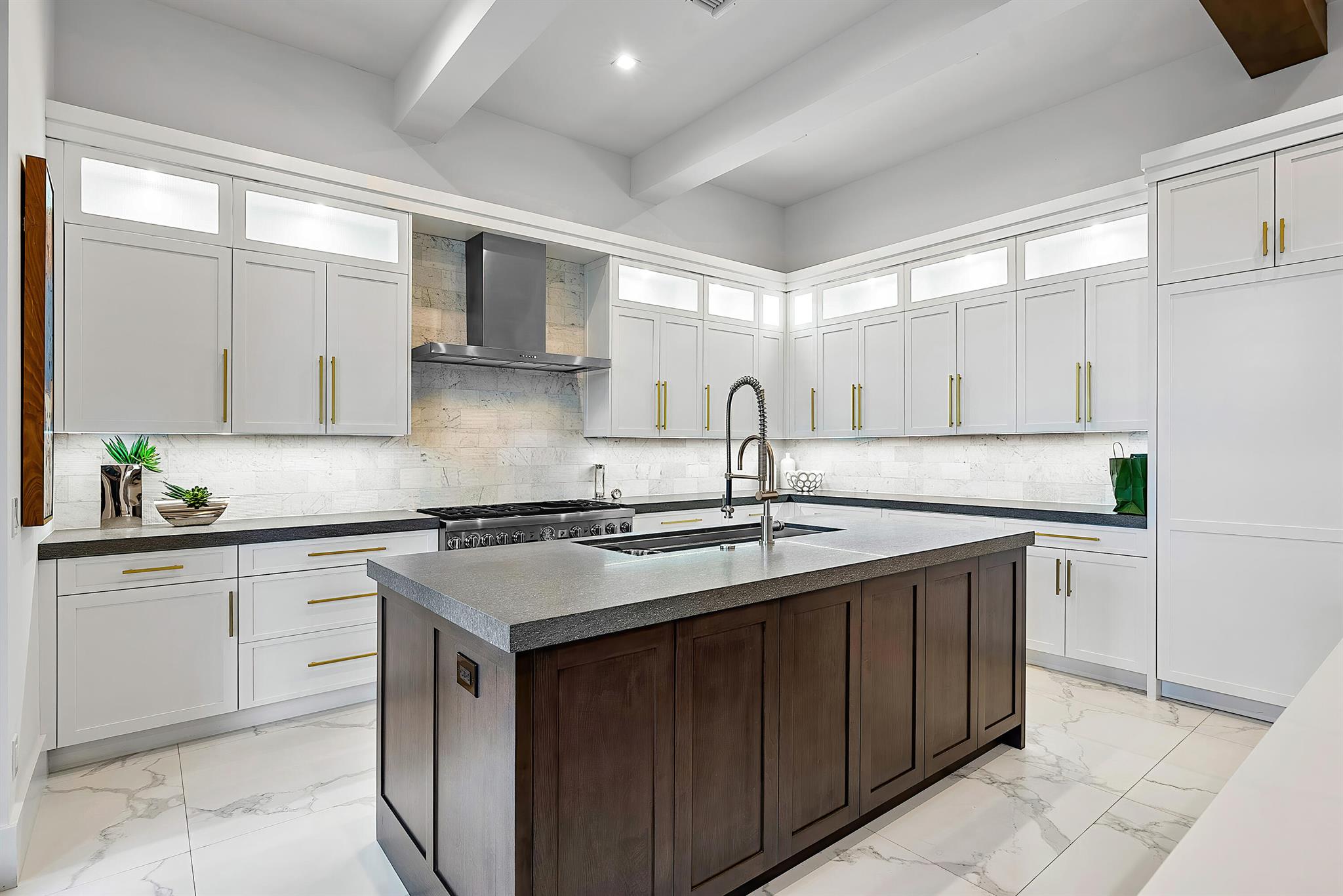 ROYAL PALM YACHT & COUNTR - Residential