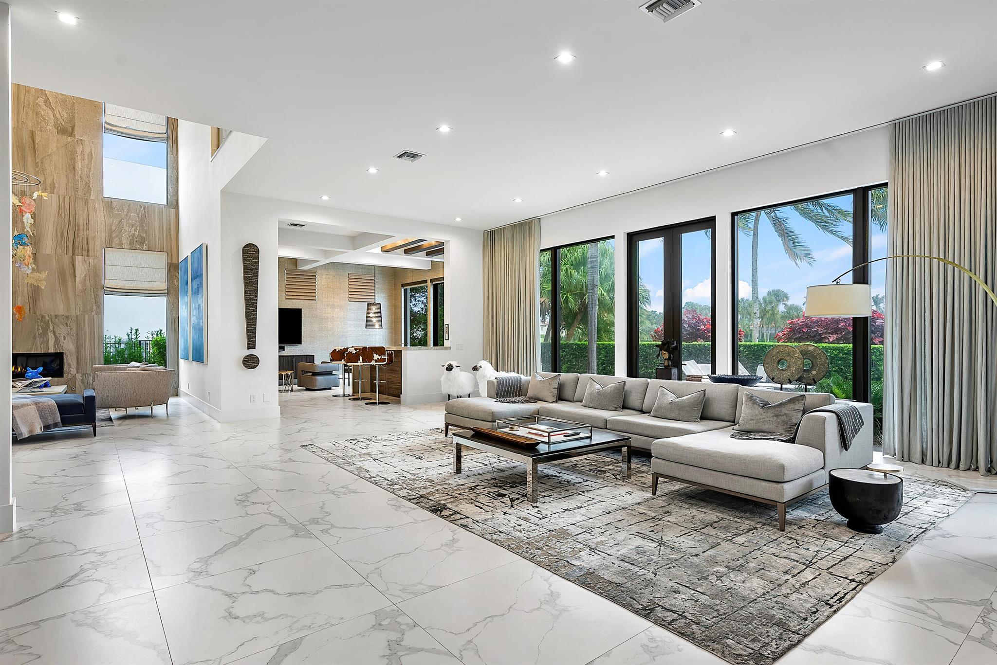 ROYAL PALM YACHT & COUNTR - Residential