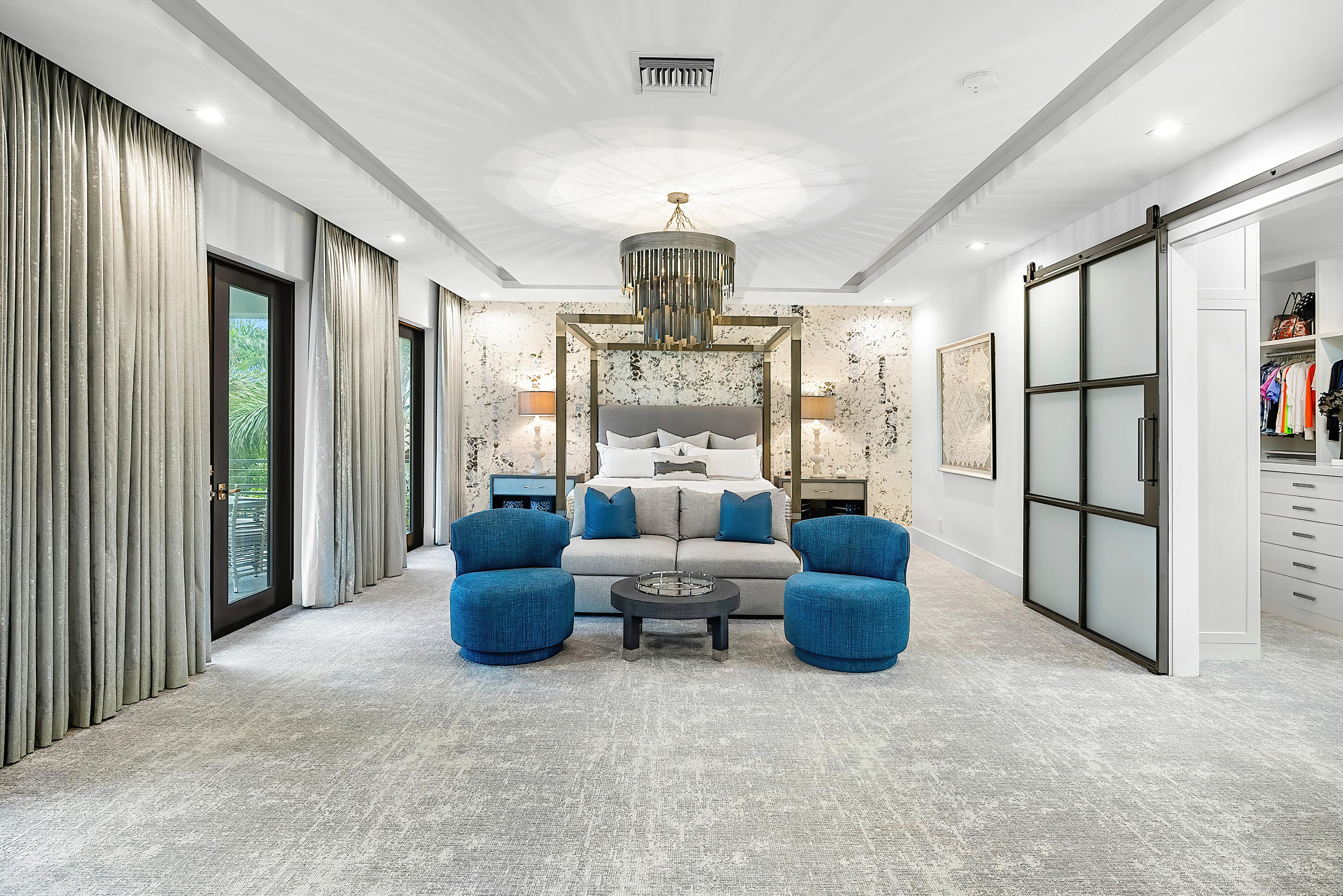 ROYAL PALM YACHT & COUNTRY CLUB - Residential