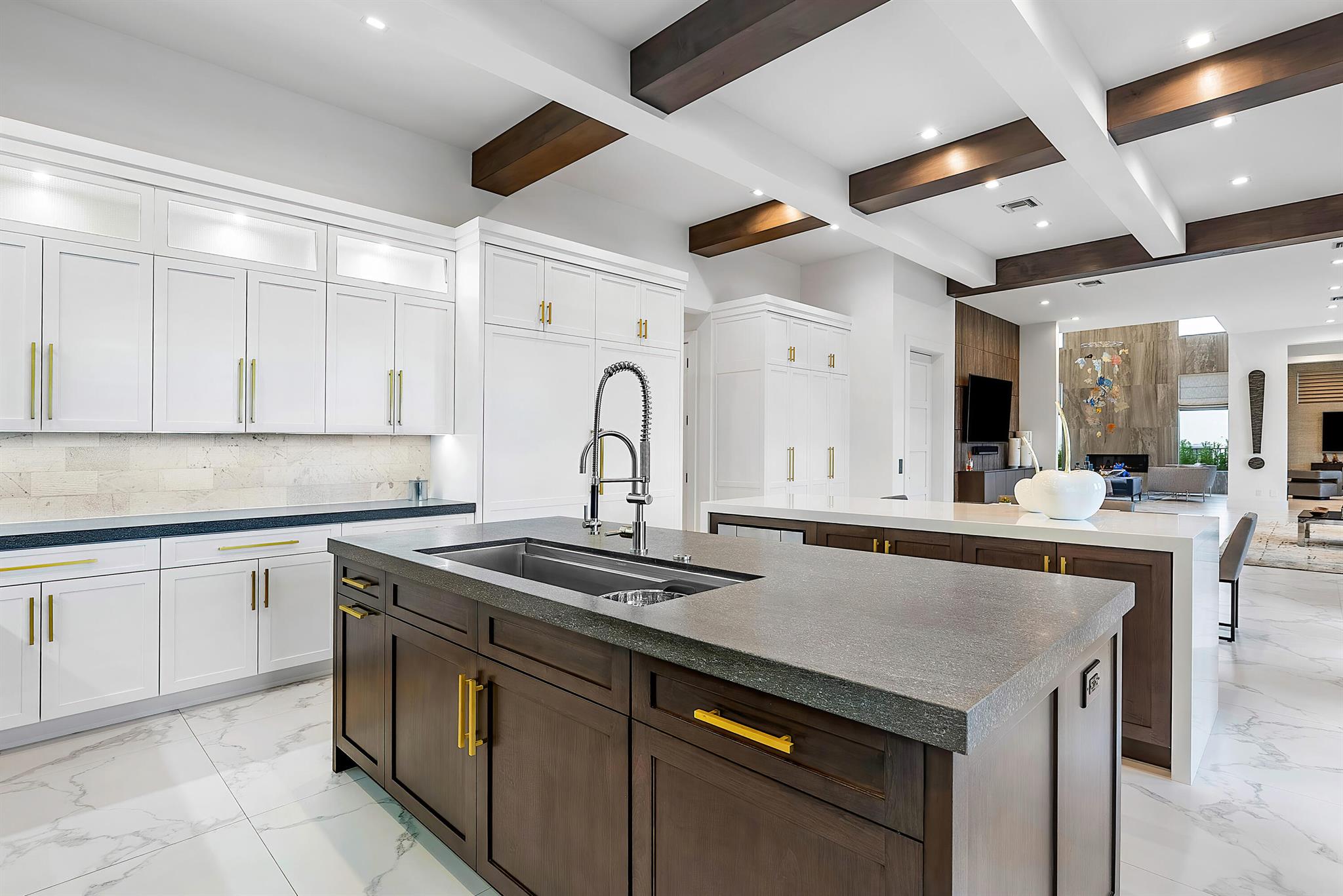 ROYAL PALM YACHT & COUNTR - Residential