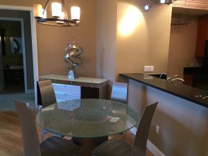 PALMETTO PLACE CONDO - Residential Lease