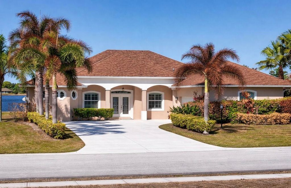 Photo of 809 Yearling Trail, Sebastian, FL 32958 (MLS # R11165395)