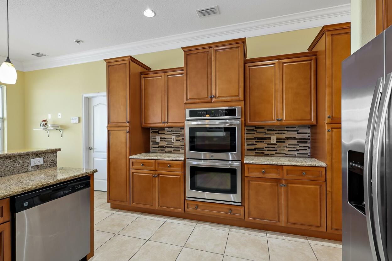 Cross Creek Lake Estates - Residential