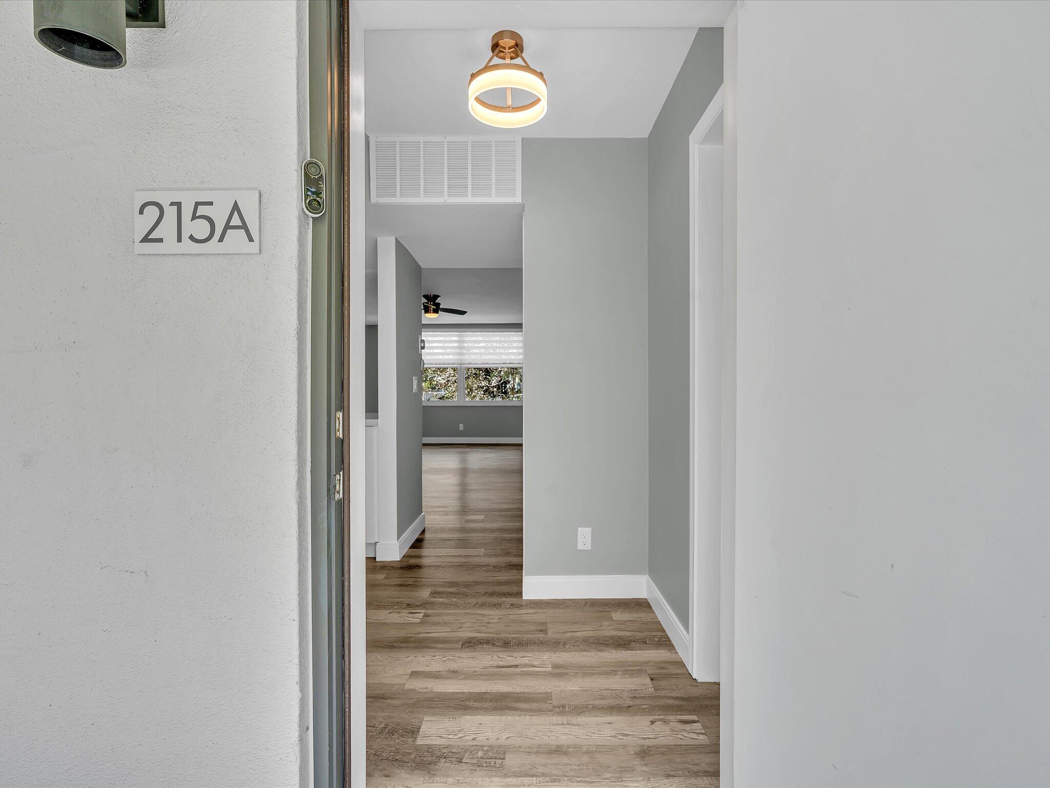 KINGS PARK GARDEN APTS CONDO - Residential