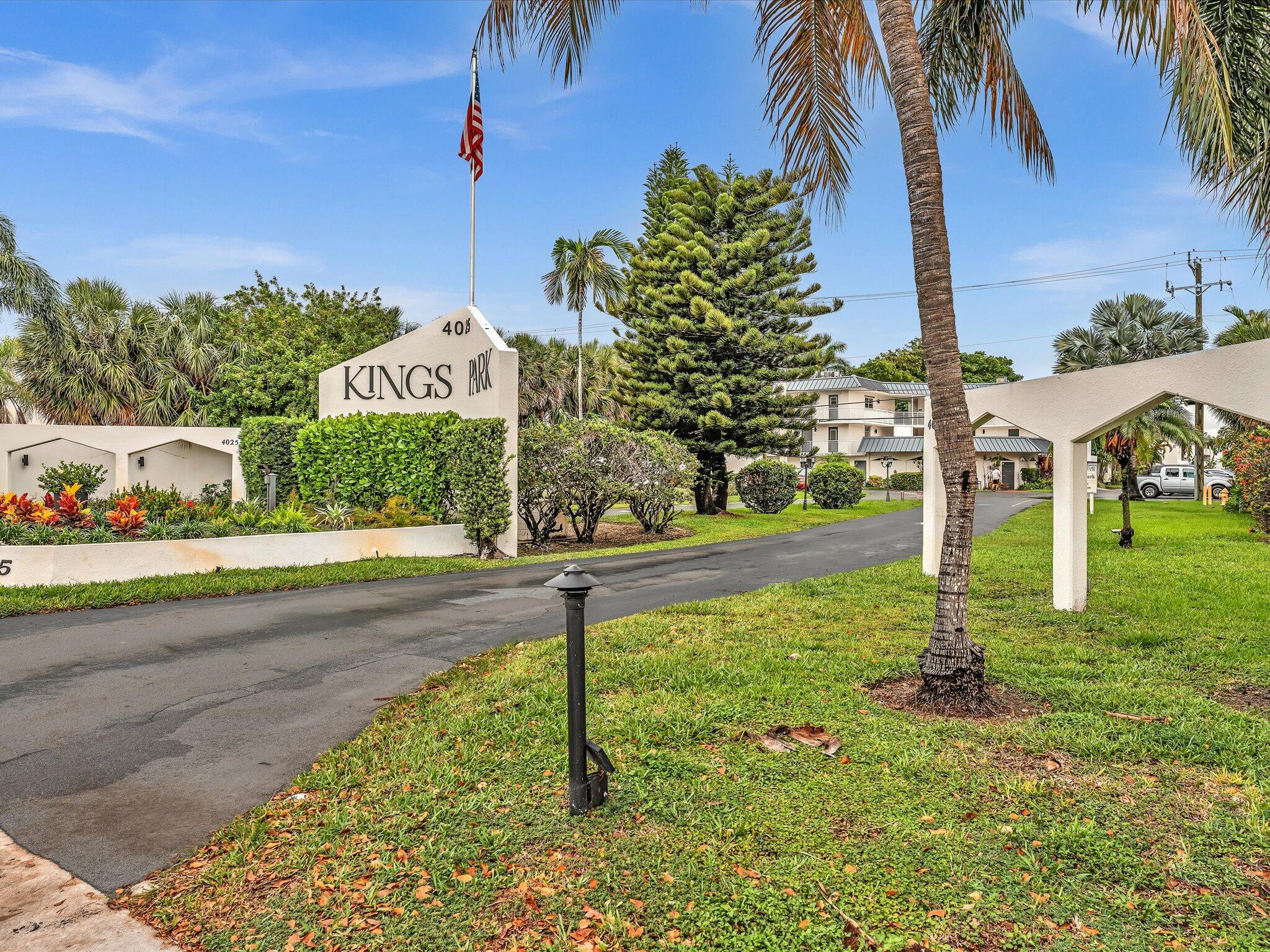 KINGS PARK GARDEN APTS CONDO - Residential