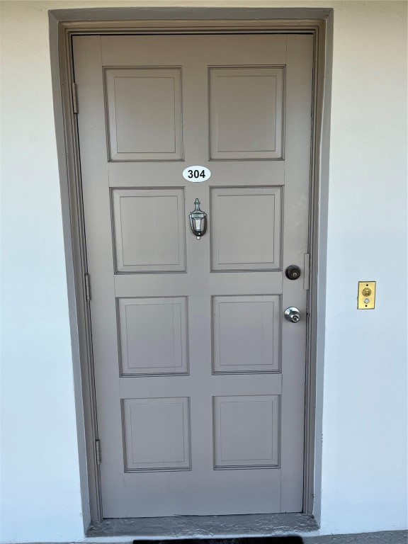 3100 N Palm Aire Drive 304