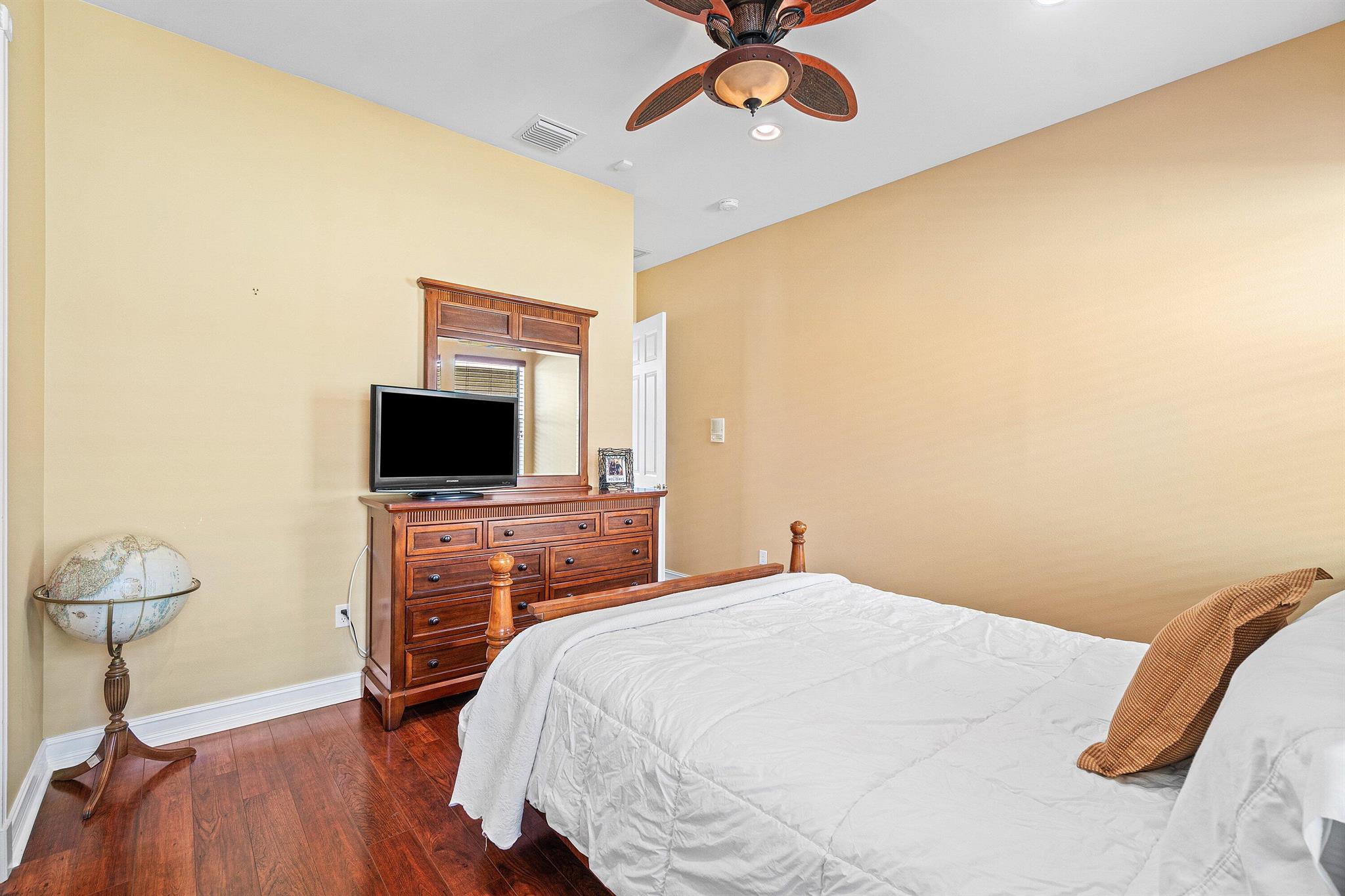 TIVOLI LAKES - Residential