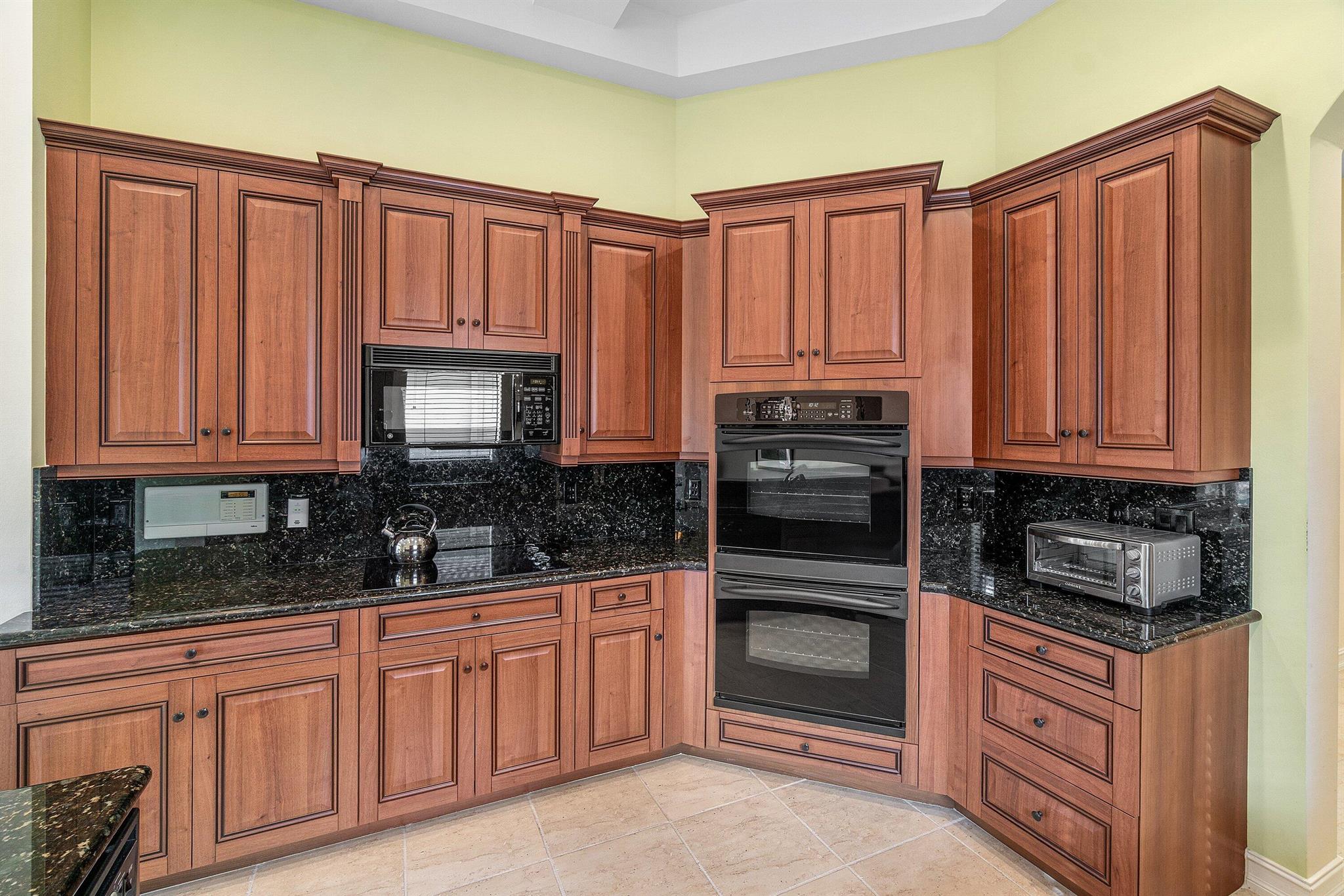 TIVOLI LAKES - Residential