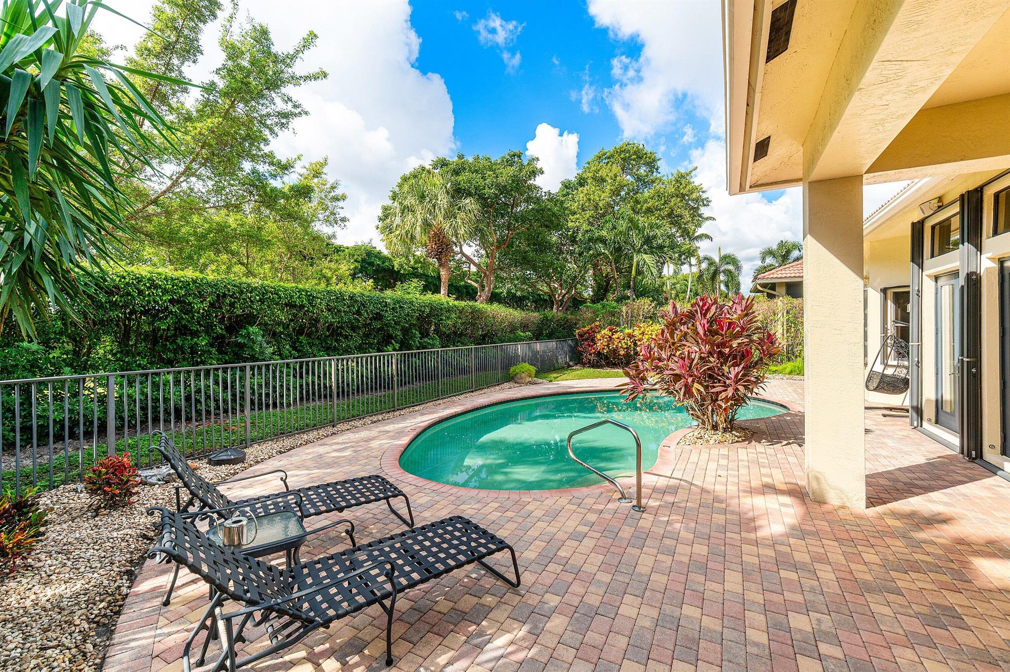 TIVOLI LAKES - Residential