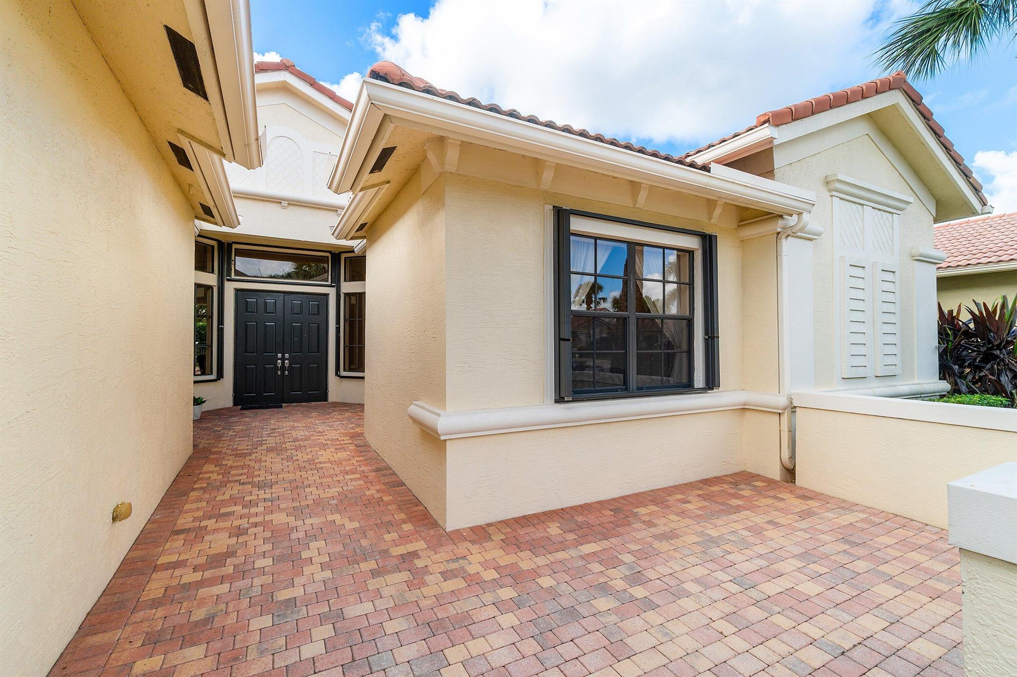 TIVOLI LAKES - Residential