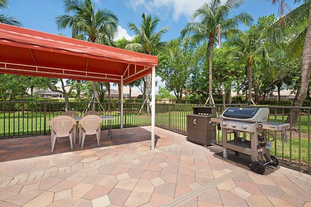 TIVOLI LAKES - Residential