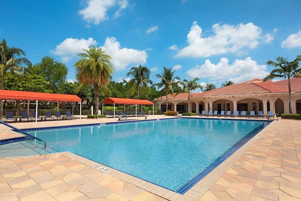 TIVOLI LAKES - Residential