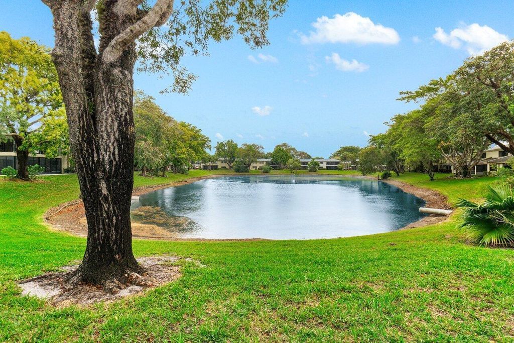 Photo of 30 Westgate Lane #C, Boynton Beach, FL 33436 (MLS # R11069888)