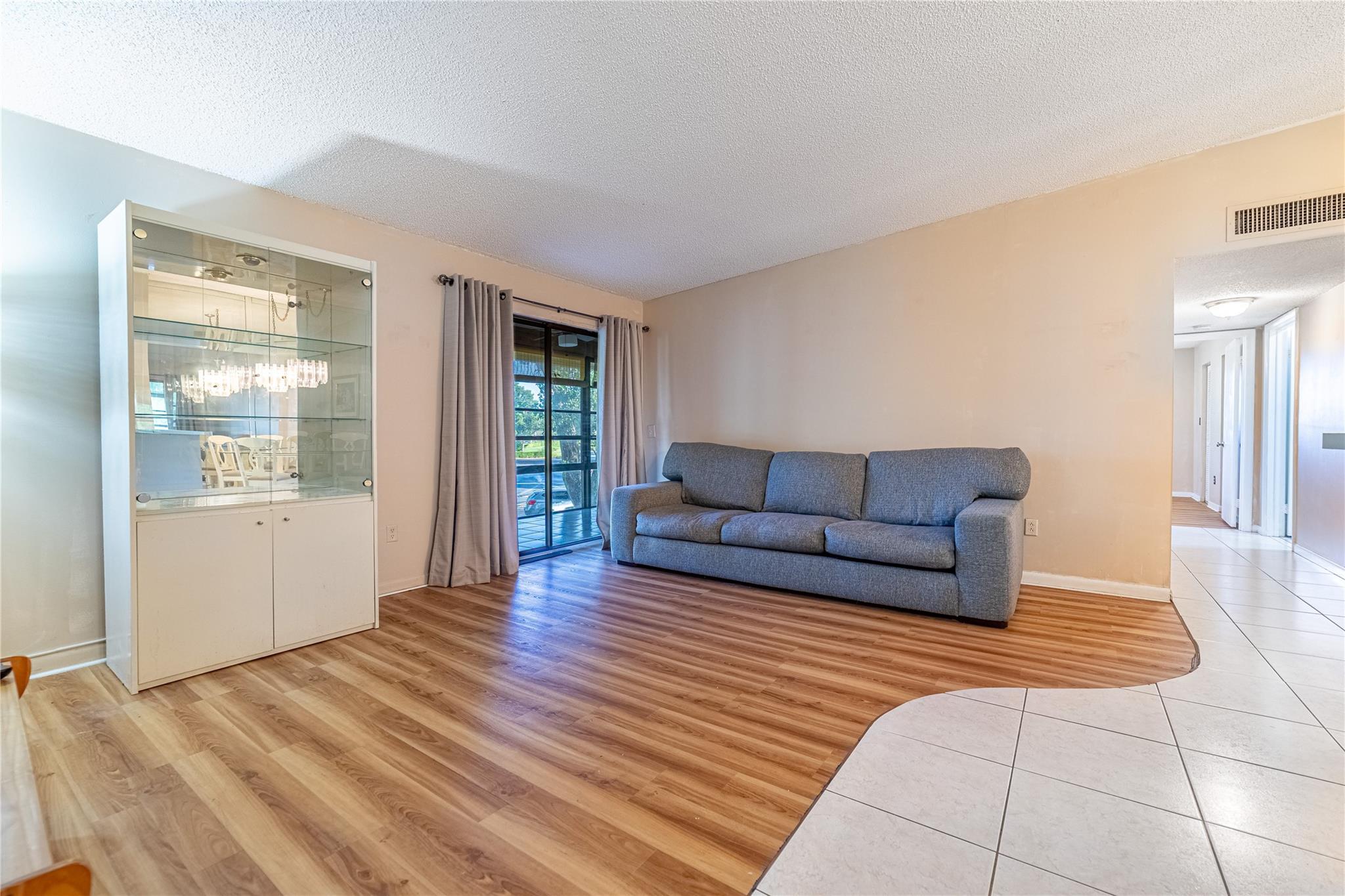 BELFORT @ KINGS POINT - Residential