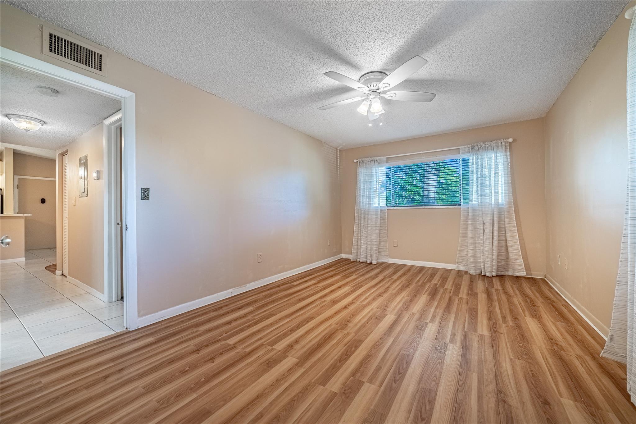 BELFORT @ KINGS POINT - Residential