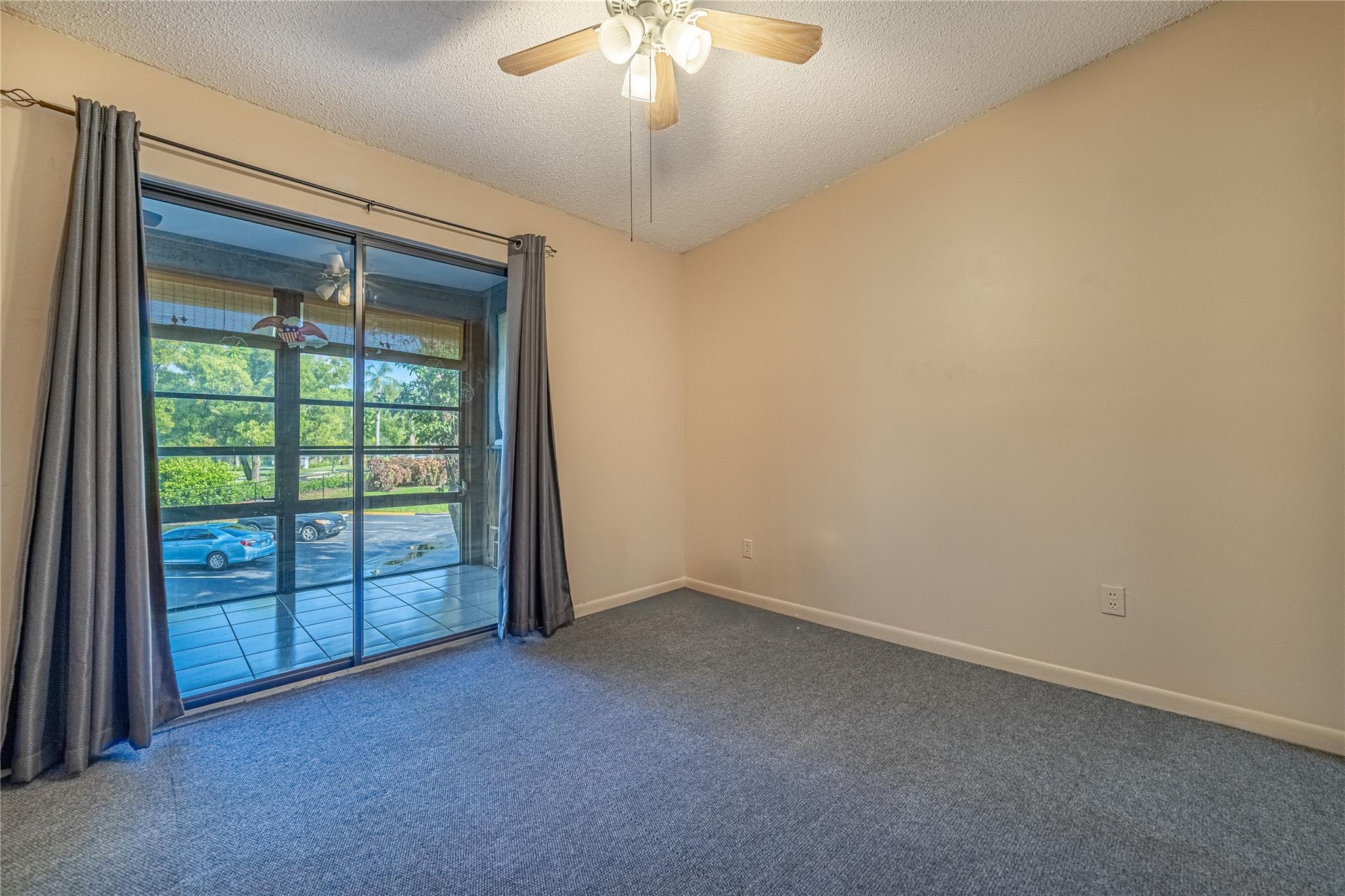 BELFORT @ KINGS POINT - Residential