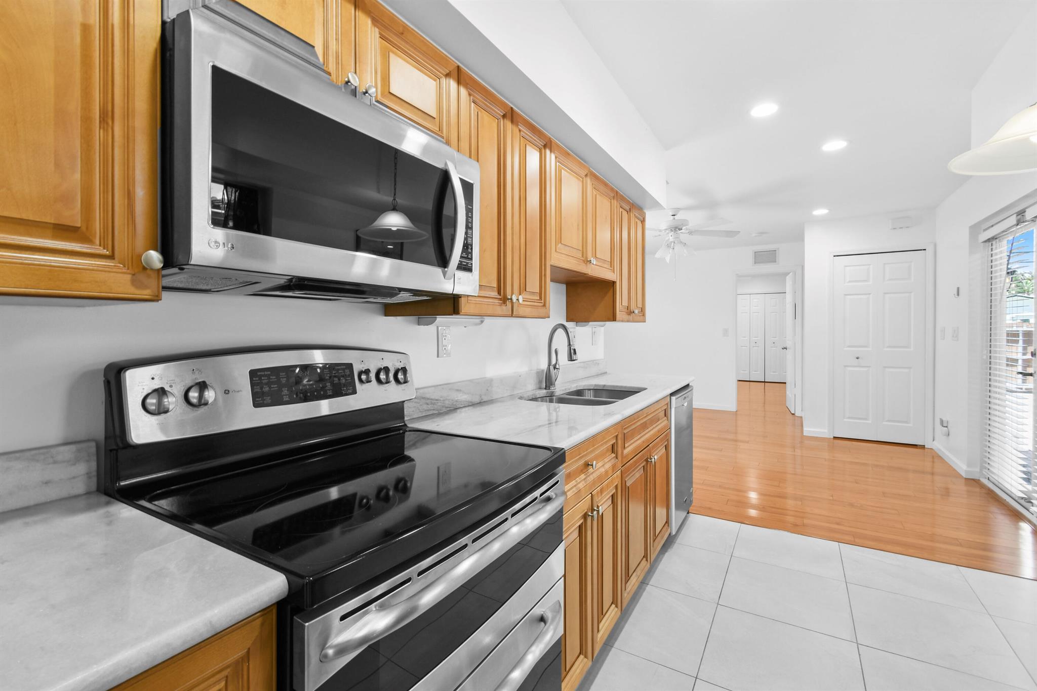 SOUTHLAND PARK - Residential Lease